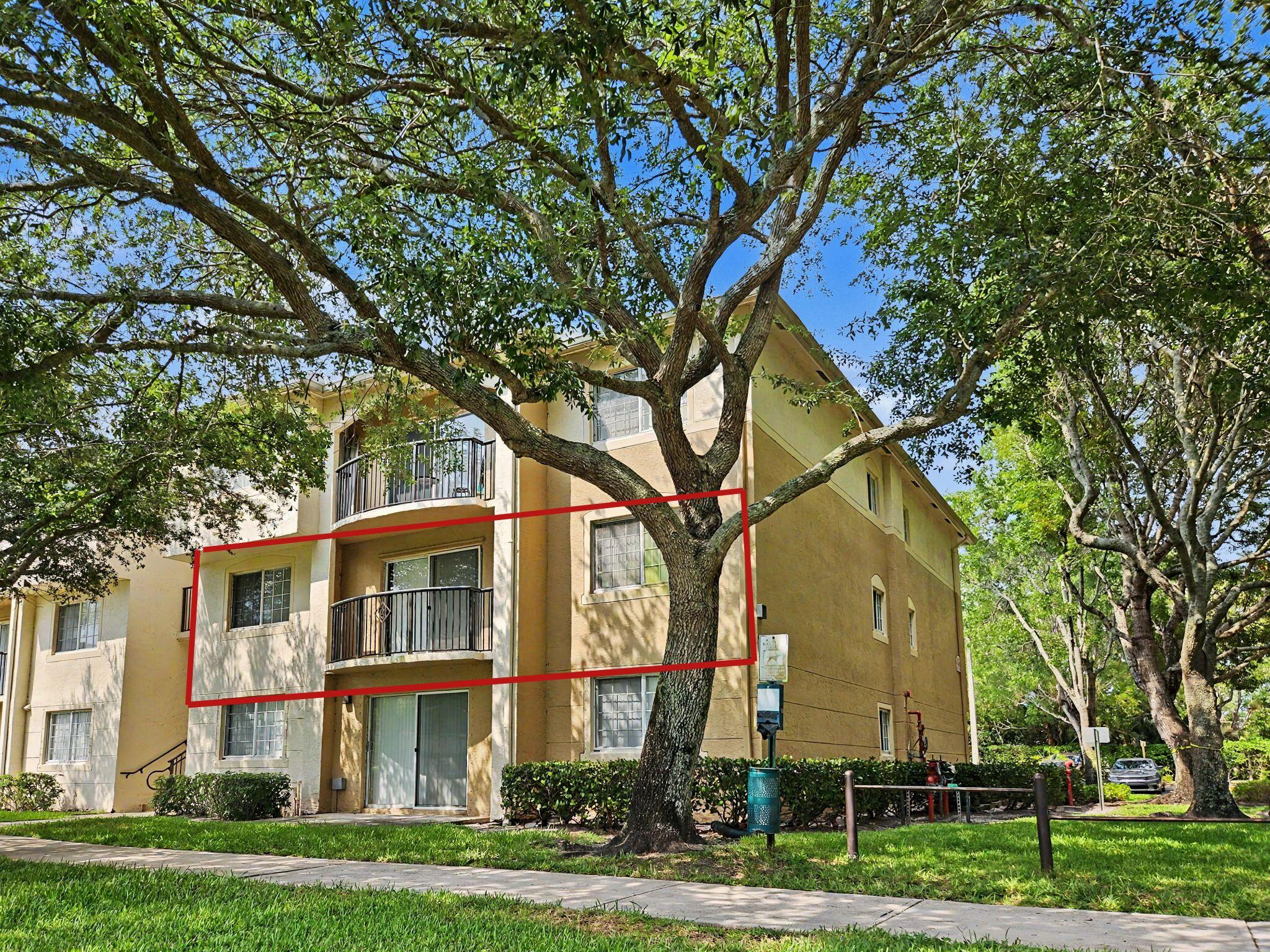 500 Crestwood #504, Royal Palm Beach FL 33411