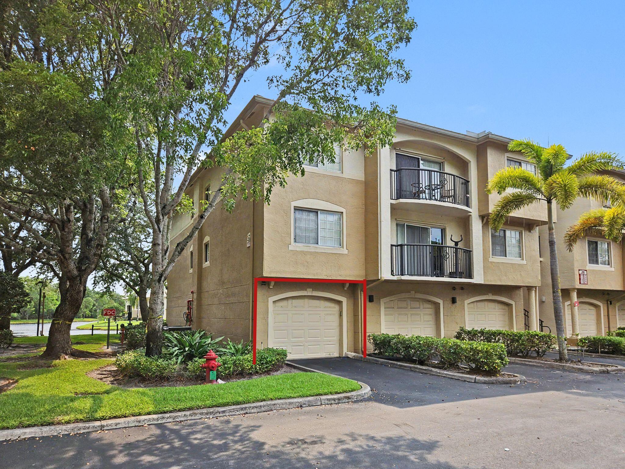 500 Crestwood #504, Royal Palm Beach FL 33411