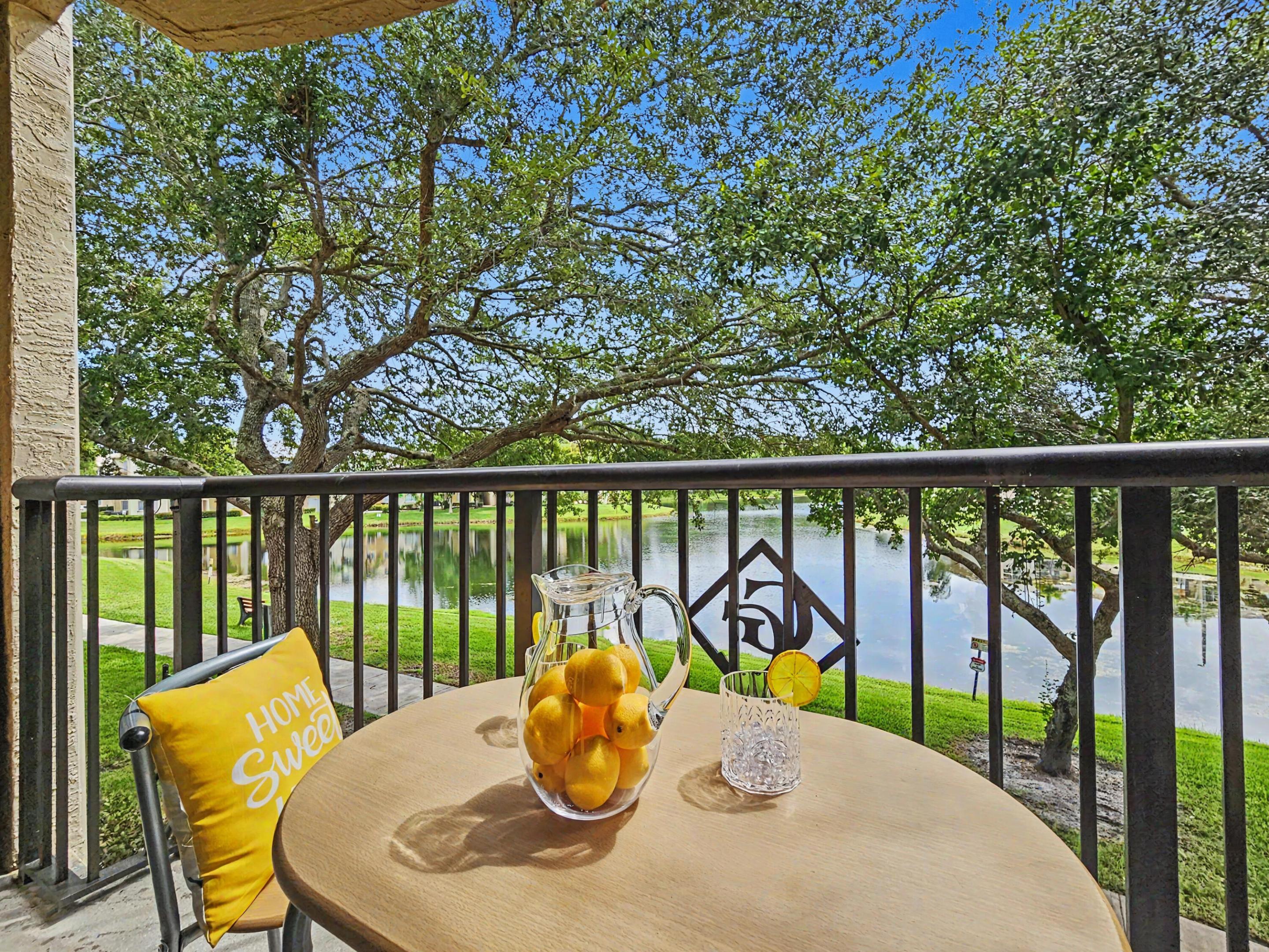 500 Crestwood #504, Royal Palm Beach FL 33411