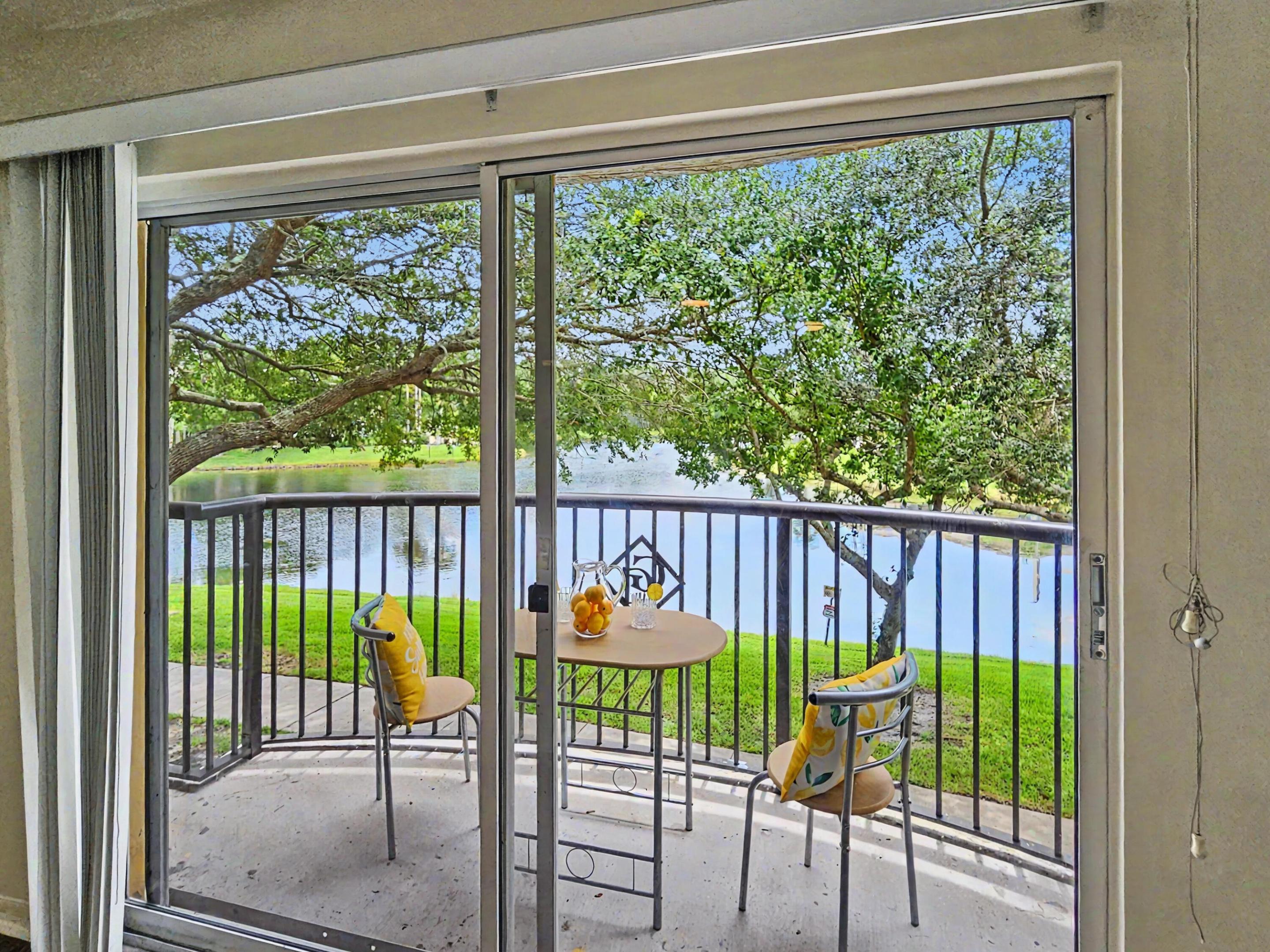 500 Crestwood #504, Royal Palm Beach FL 33411