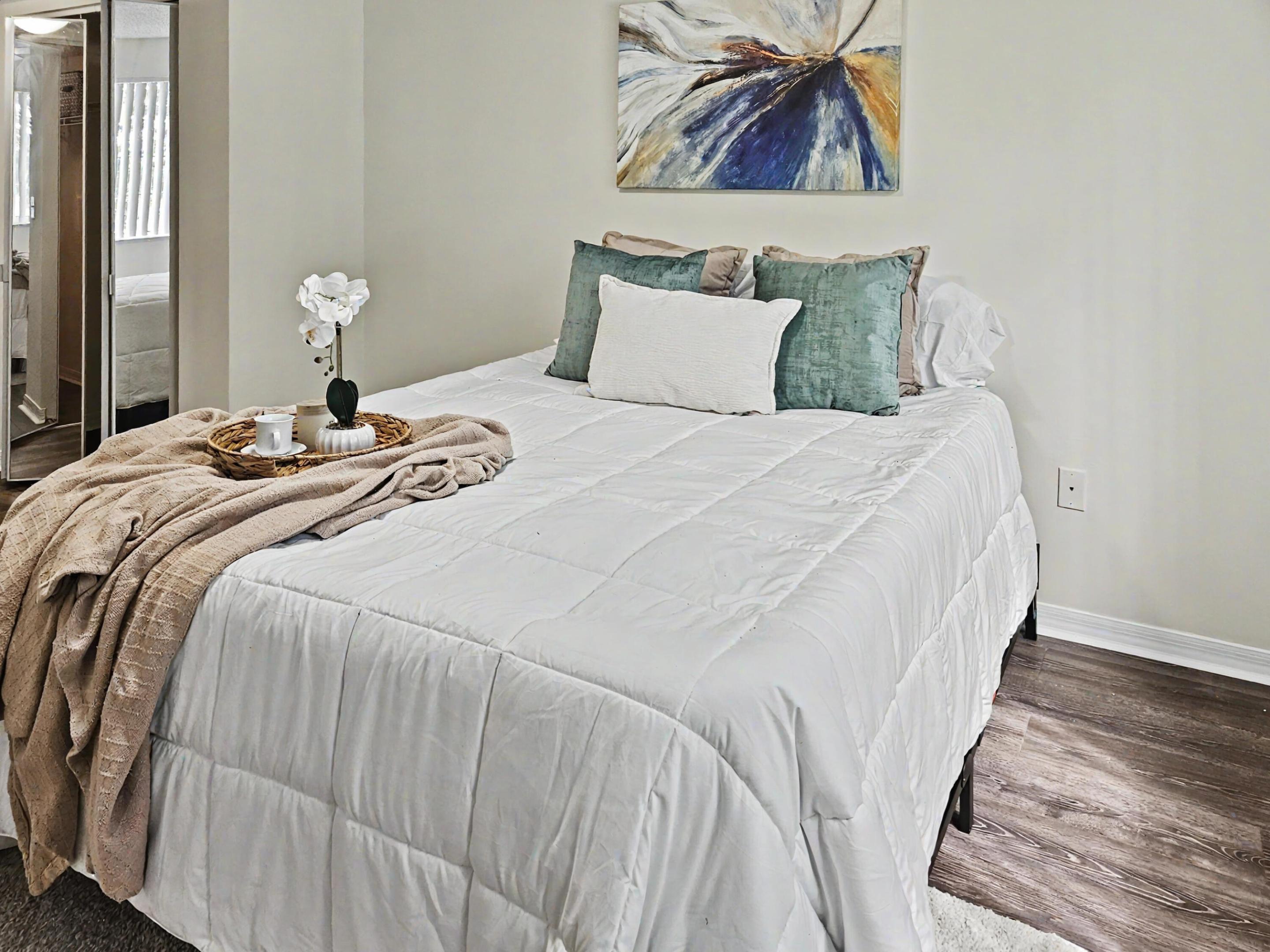 500 Crestwood #504, Royal Palm Beach FL 33411