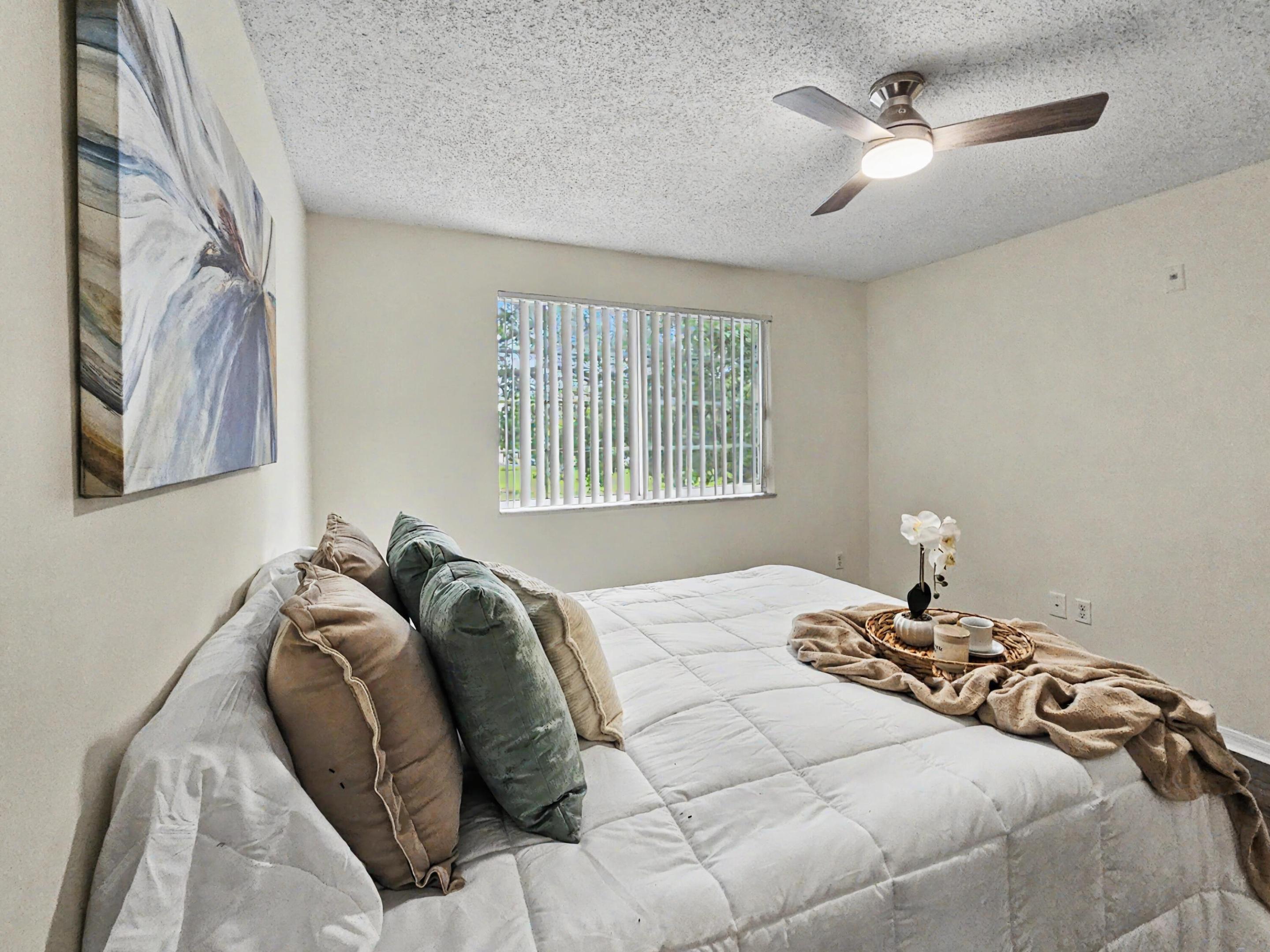 500 Crestwood #504, Royal Palm Beach FL 33411