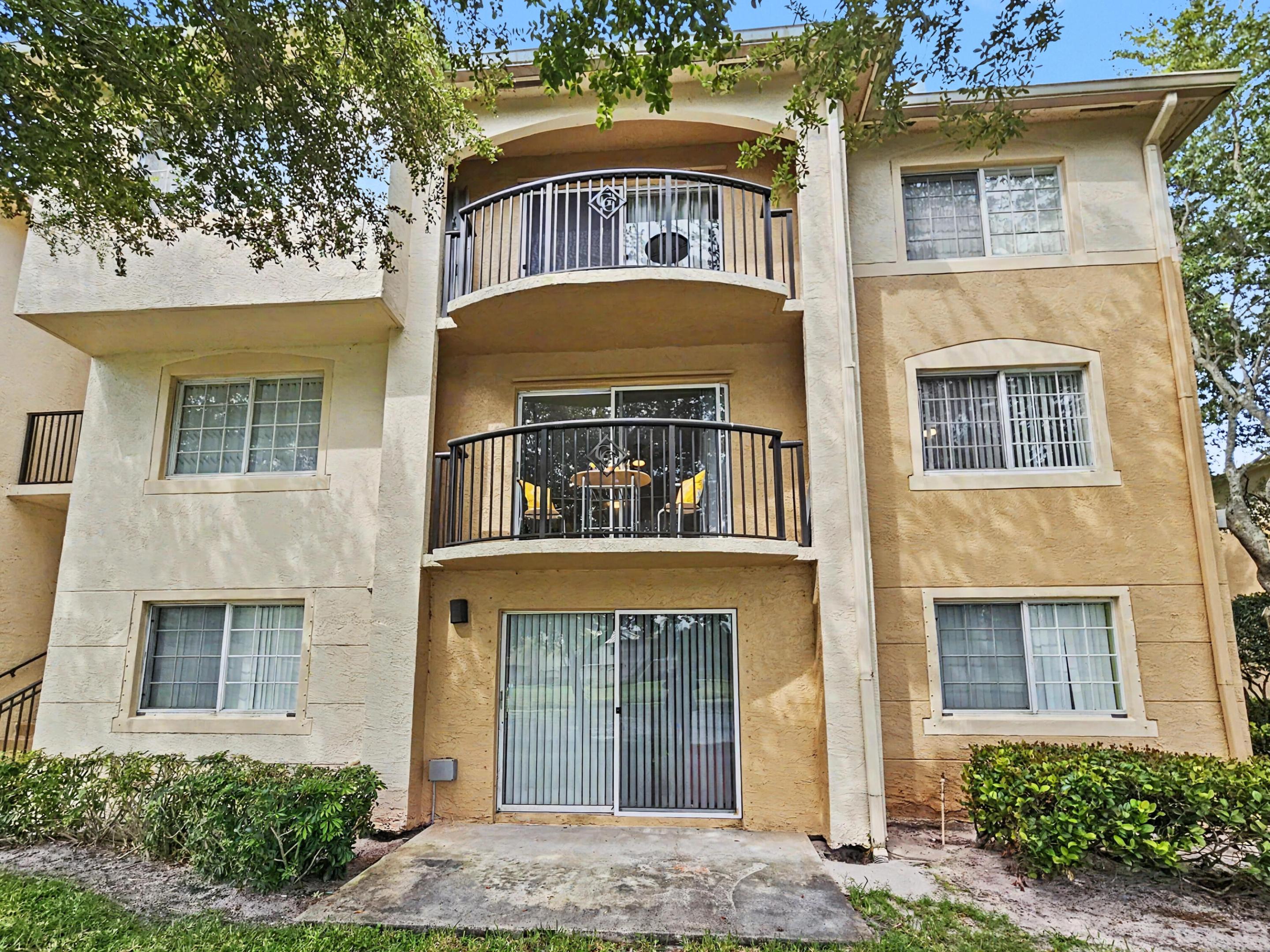 500 Crestwood #504, Royal Palm Beach FL 33411