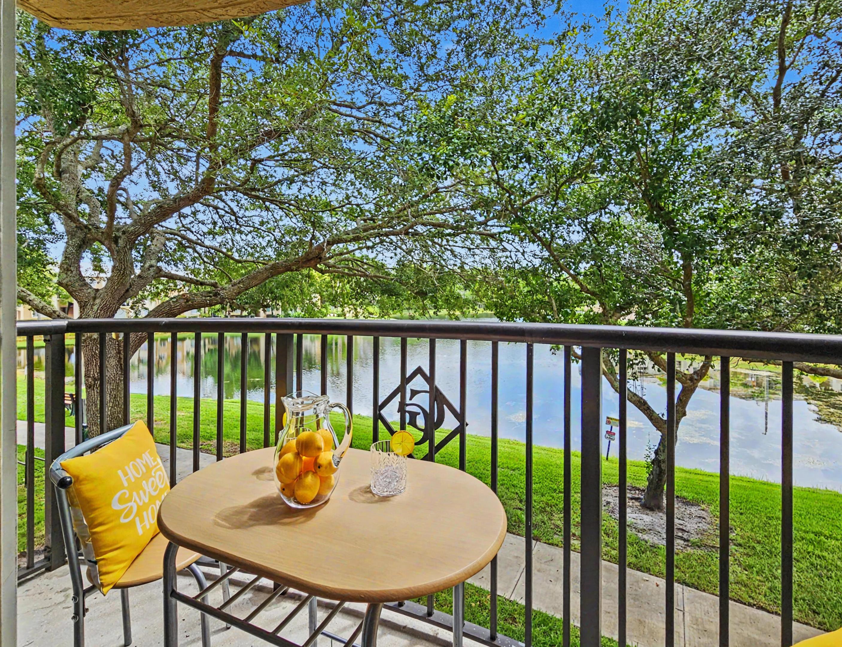 500 Crestwood #504, Royal Palm Beach FL 33411