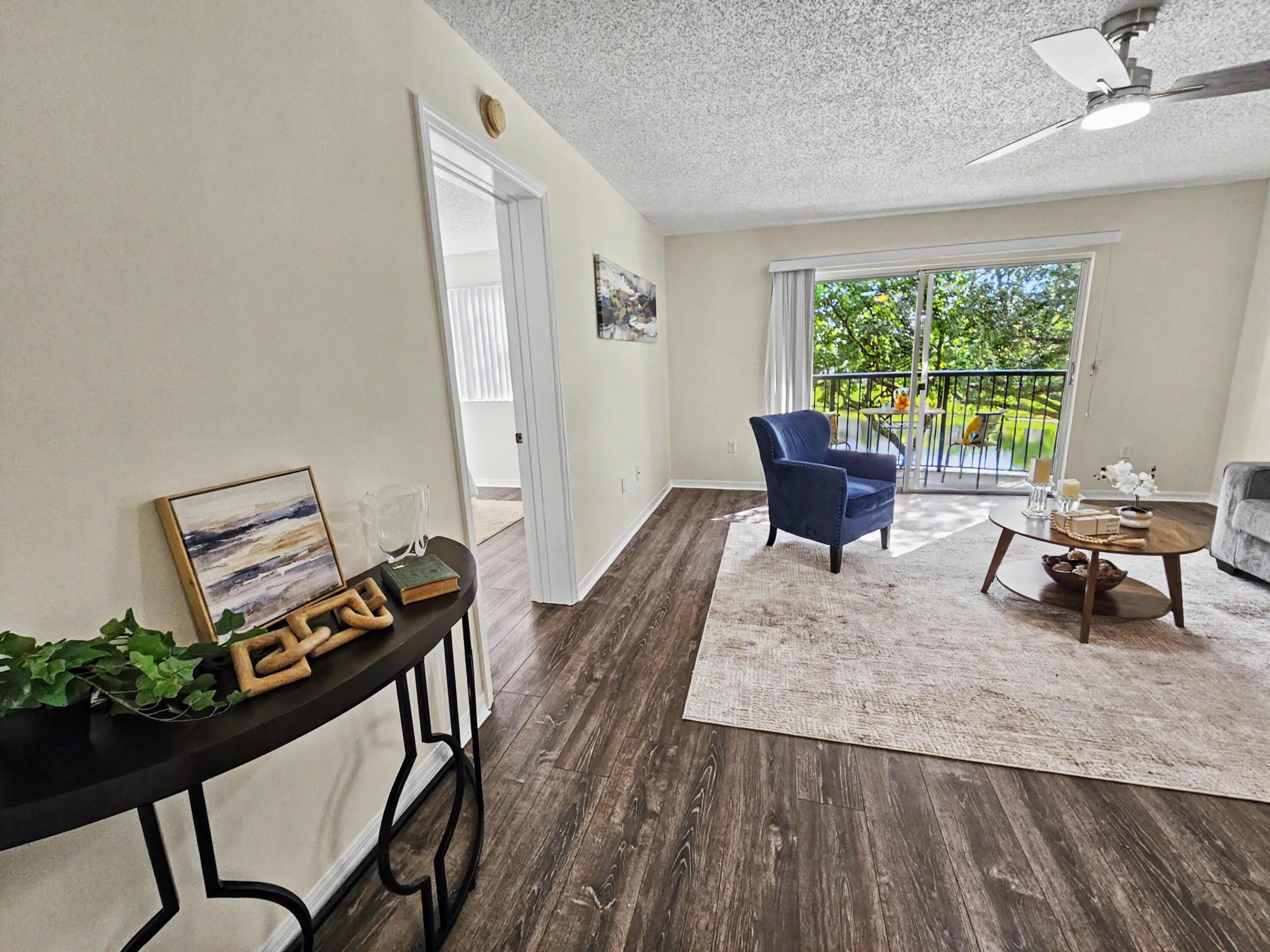 500 Crestwood #504, Royal Palm Beach FL 33411