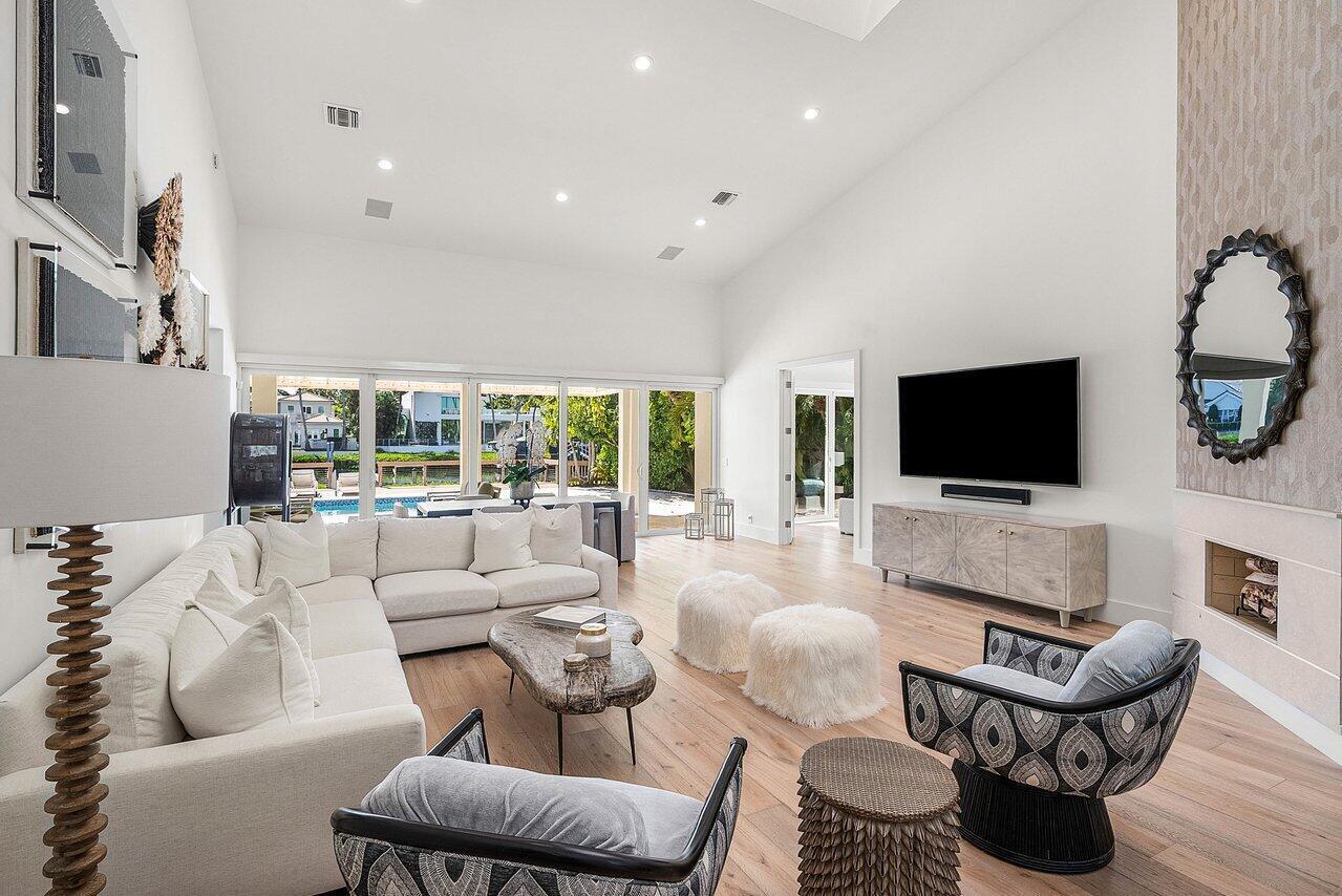 215 Island, Jupiter FL 33477