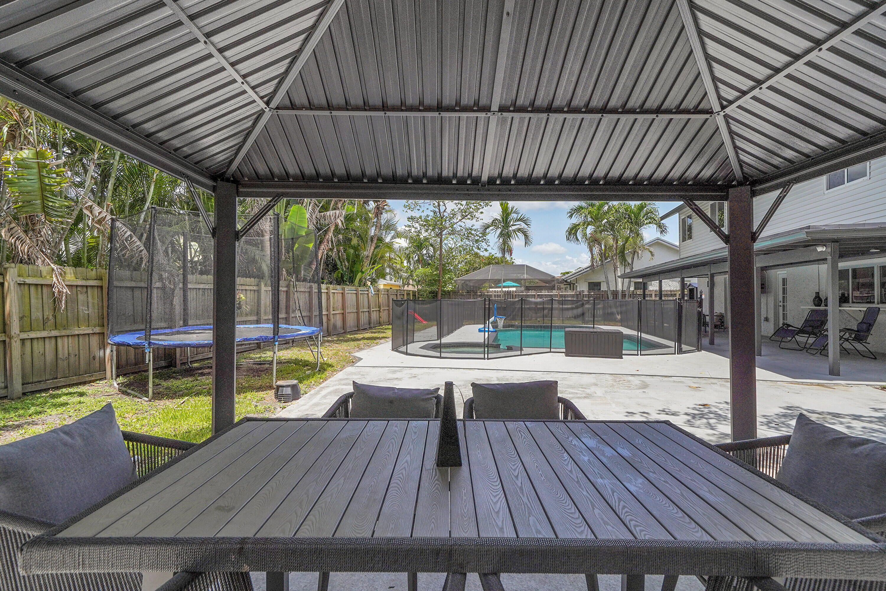 10108 SW 53rd, Cooper City FL 33328
