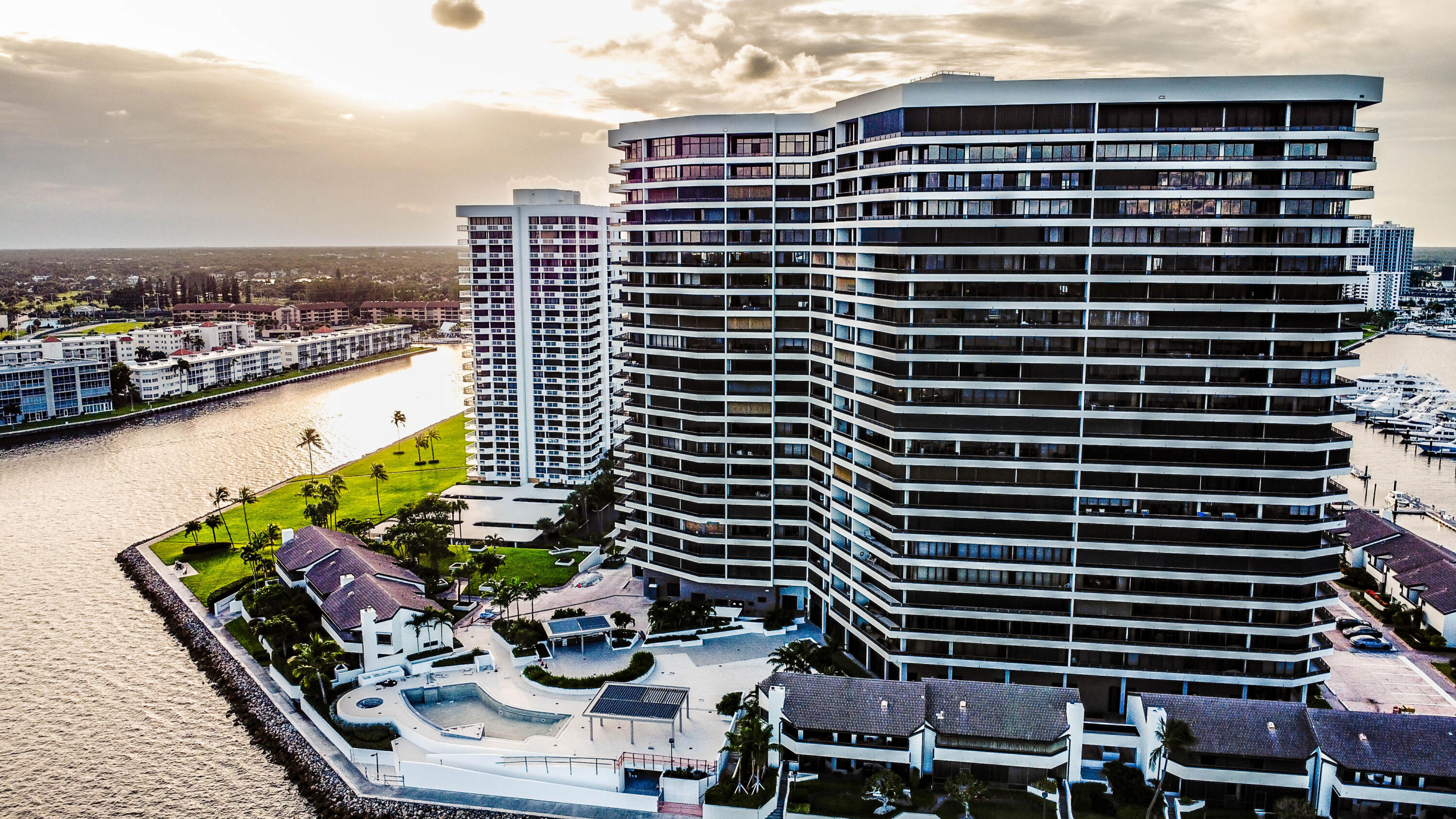 100 Lakeshore #1755, North Palm Beach FL 33408