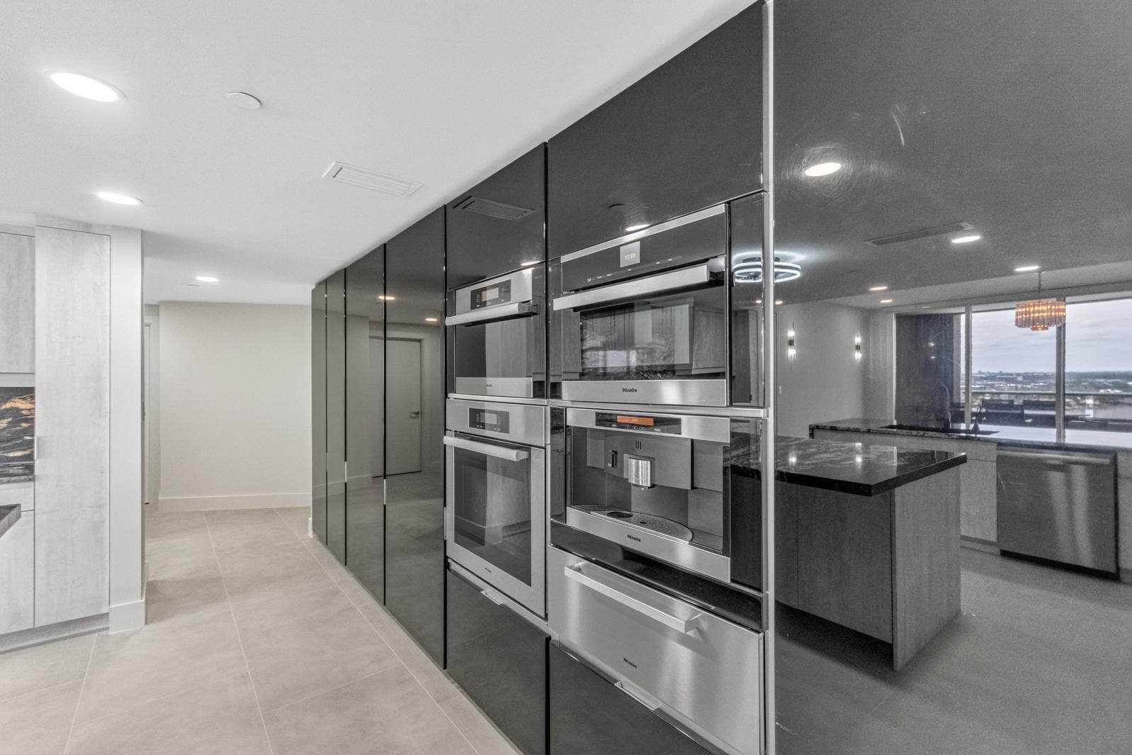 100 Lakeshore #1755, North Palm Beach FL 33408