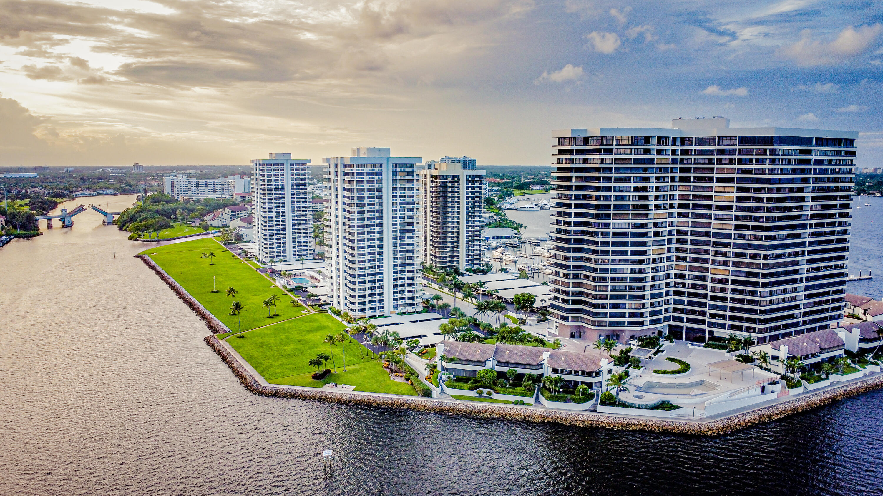 100 Lakeshore #1755, North Palm Beach FL 33408