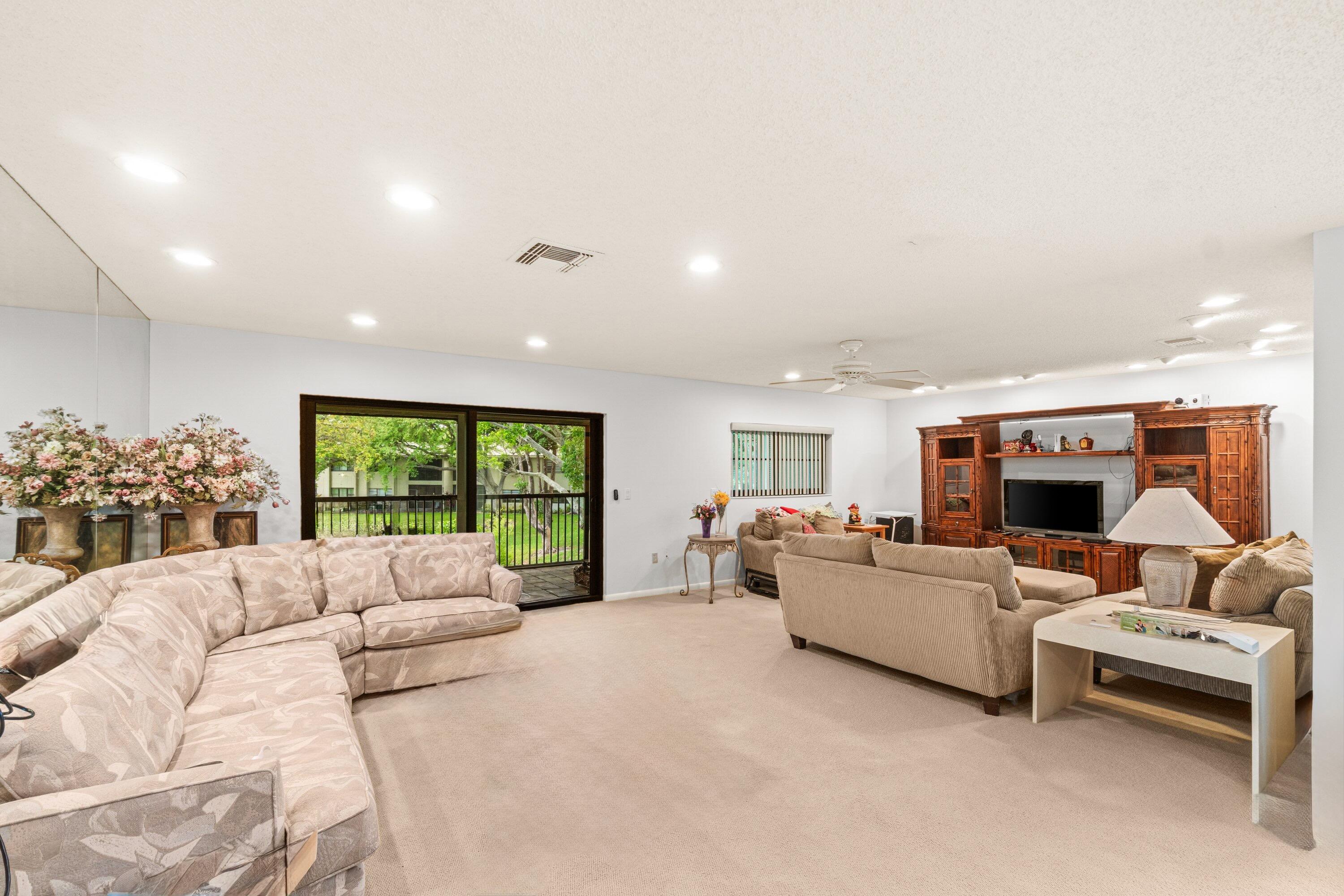 46 Stratford #D, Boynton Beach FL 33436