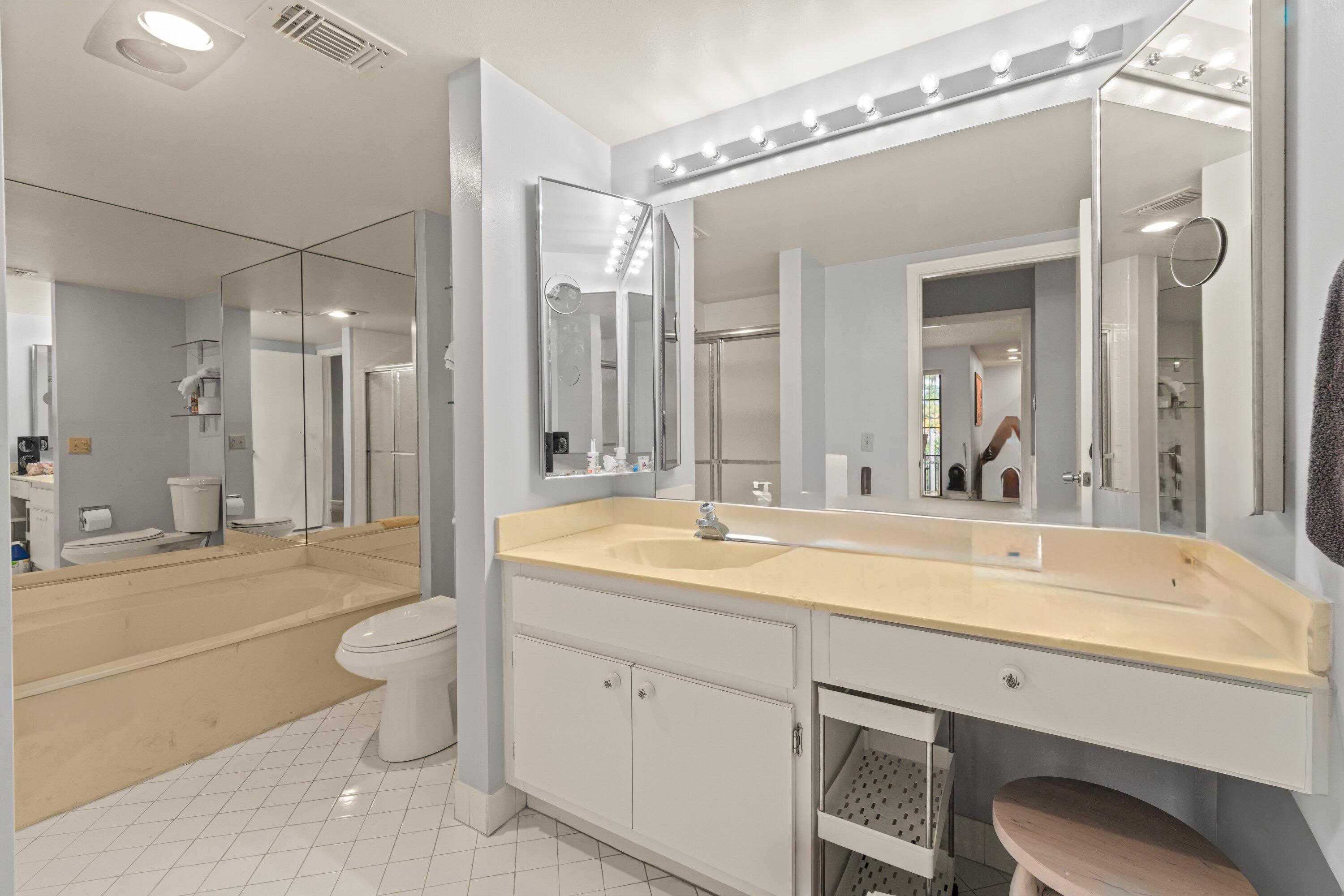 46 Stratford #D, Boynton Beach FL 33436