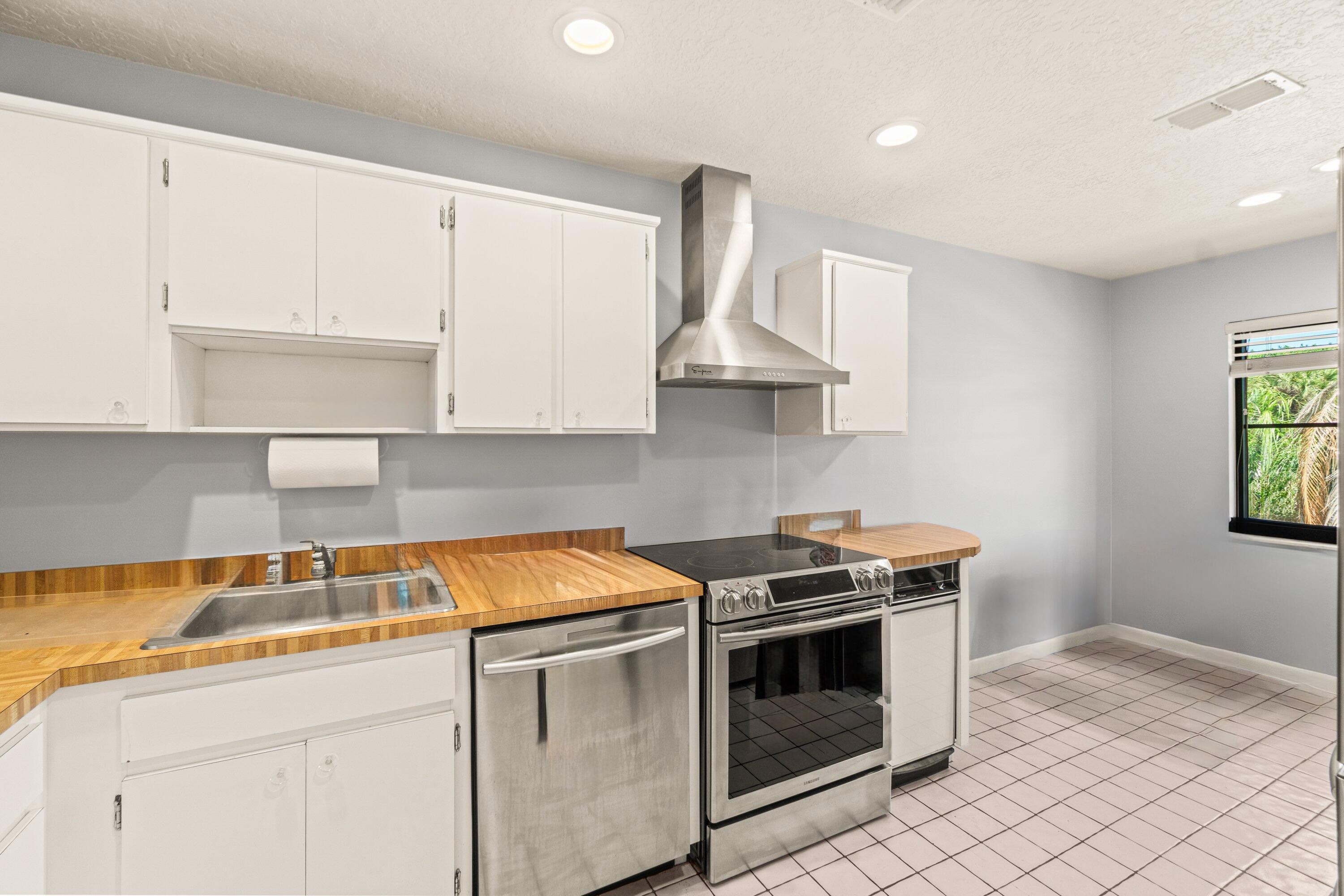 46 Stratford #D, Boynton Beach FL 33436