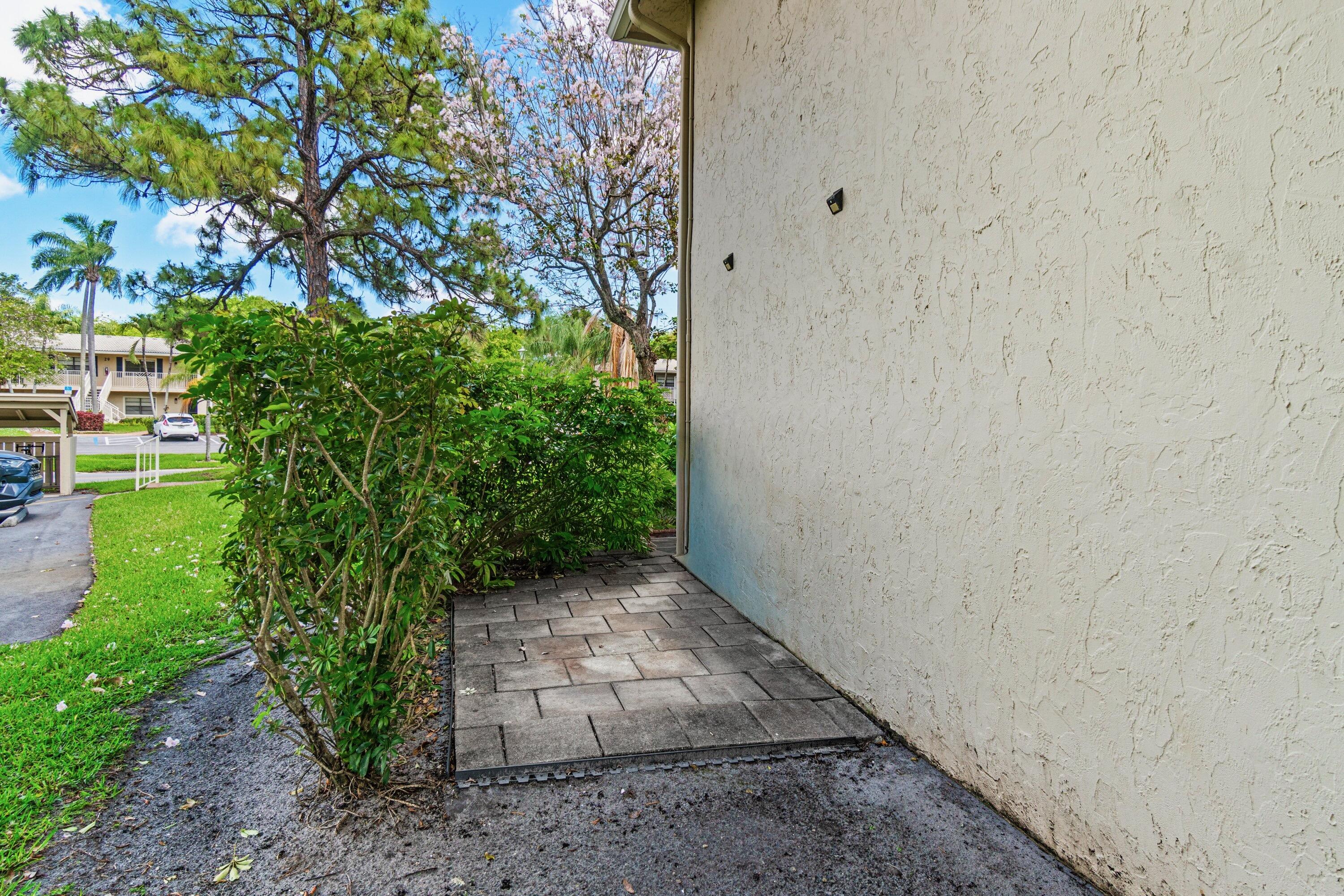 46 Stratford #D, Boynton Beach FL 33436