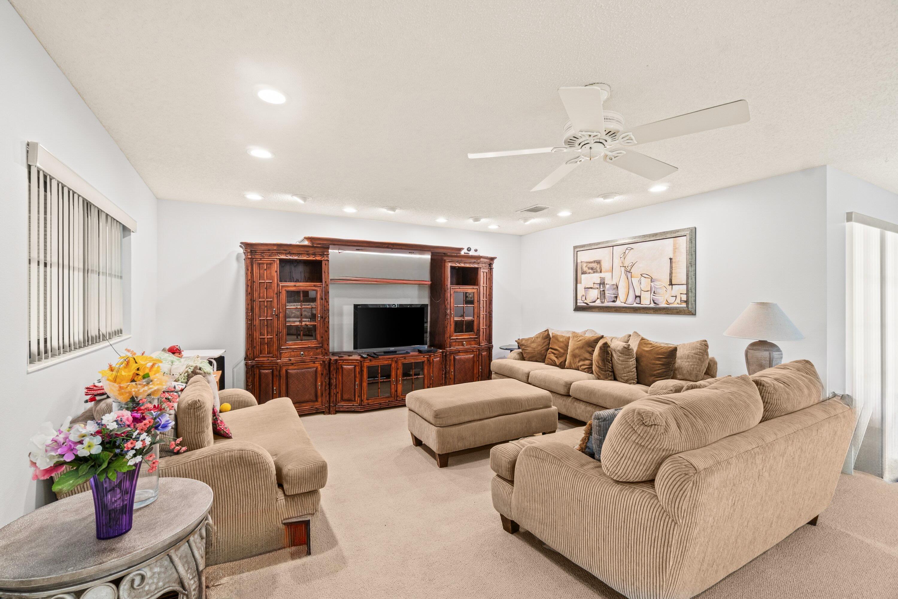 46 Stratford #D, Boynton Beach FL 33436