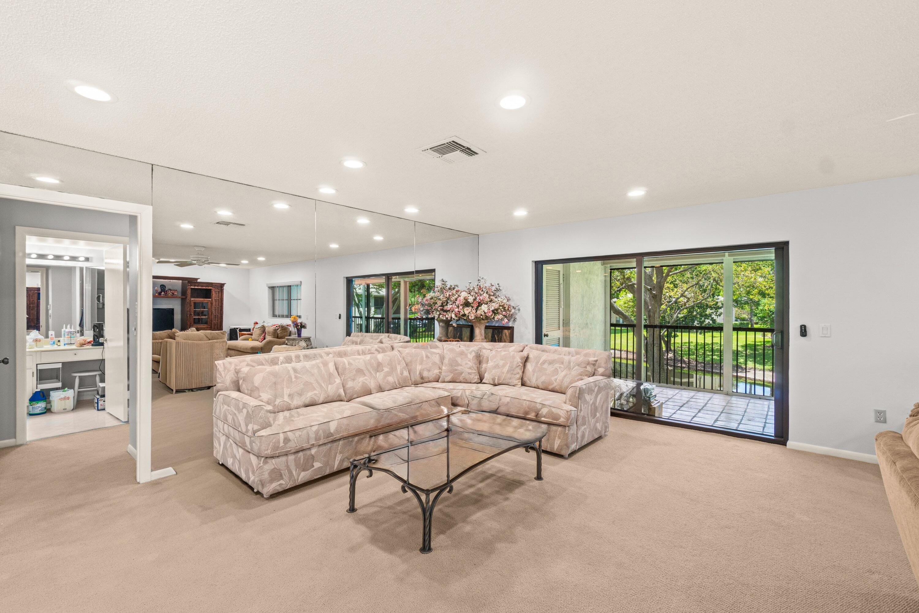 46 Stratford #D, Boynton Beach FL 33436