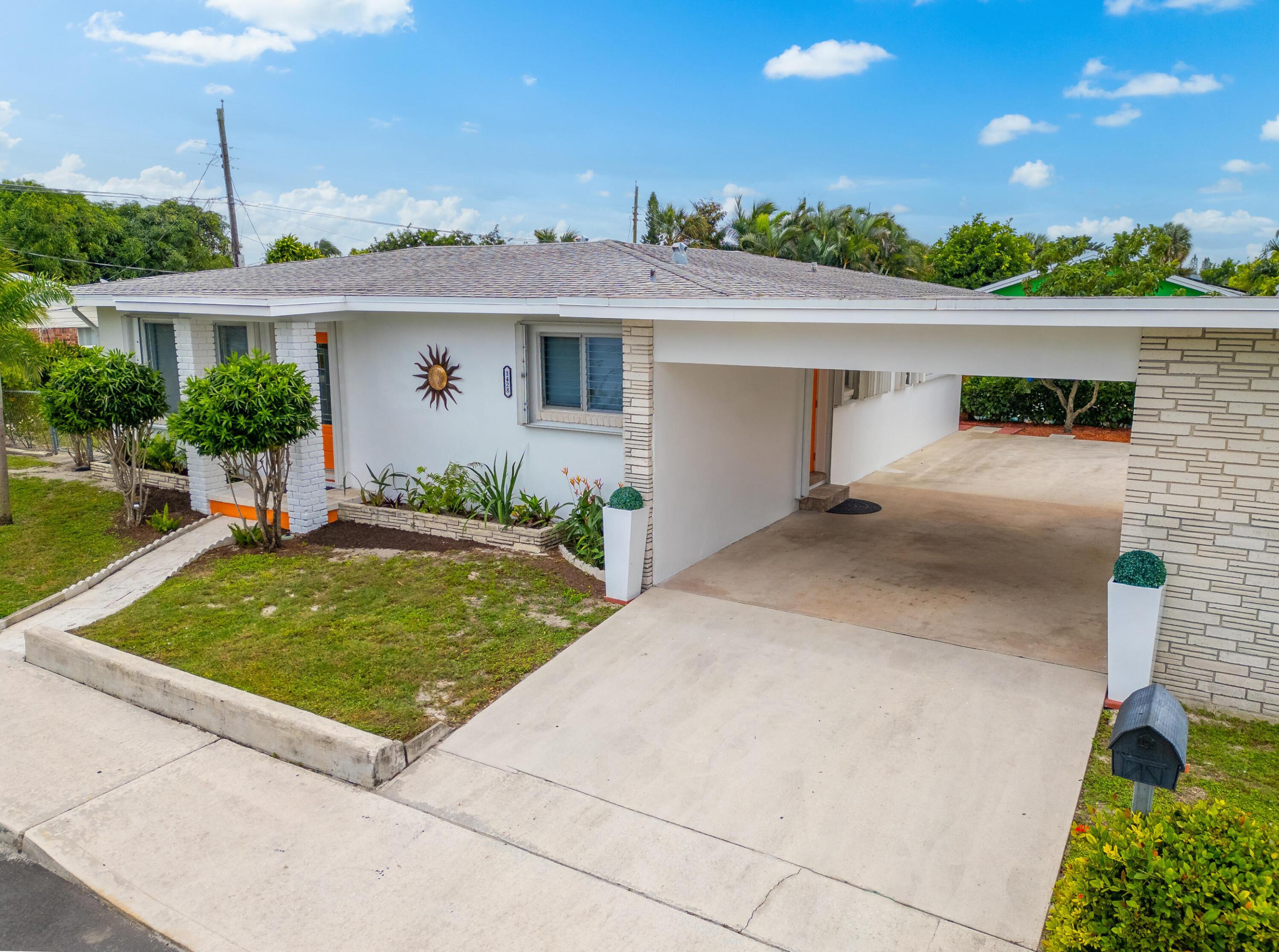 1428 N M, Lake Worth FL 33460