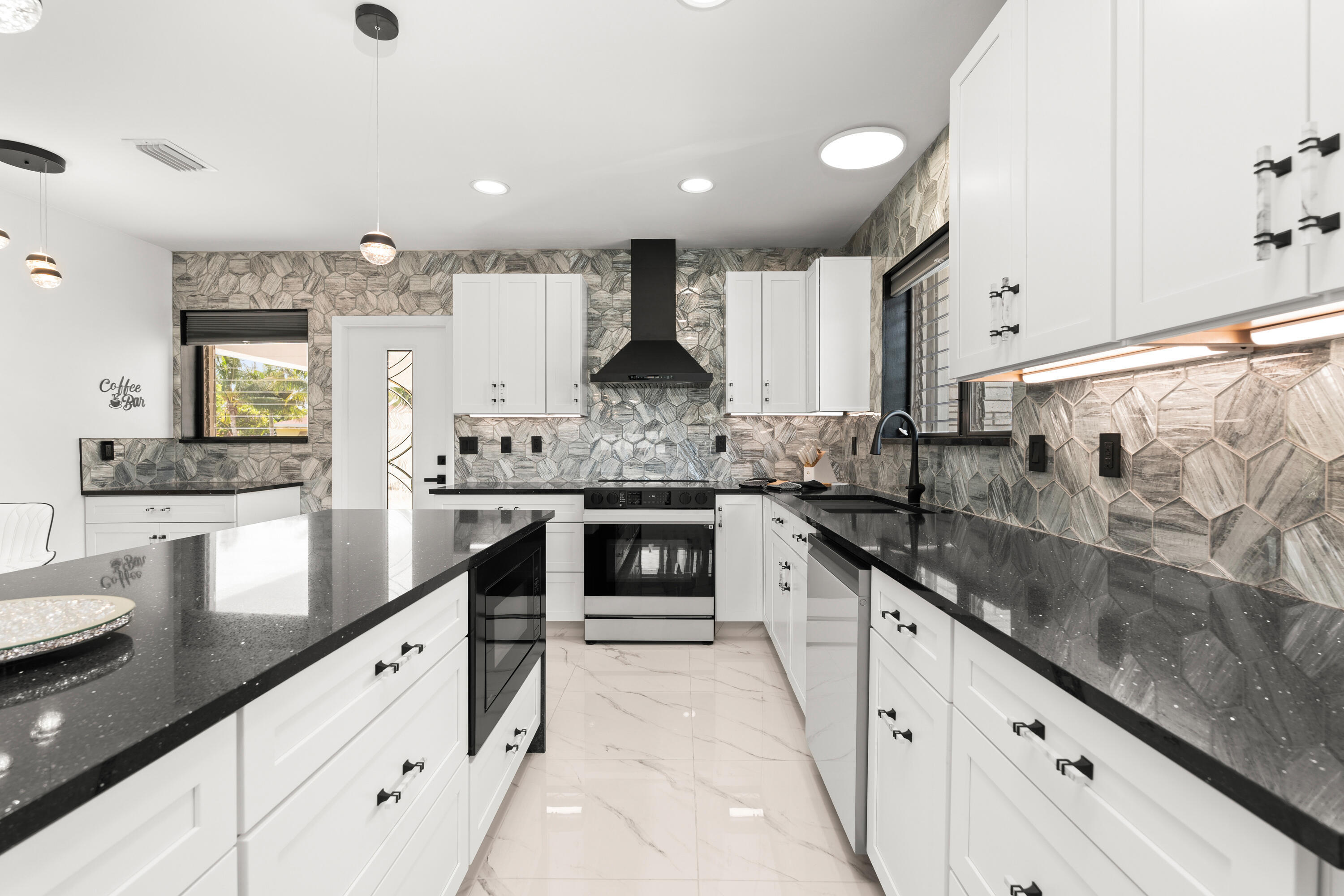1428 N M, Lake Worth FL 33460