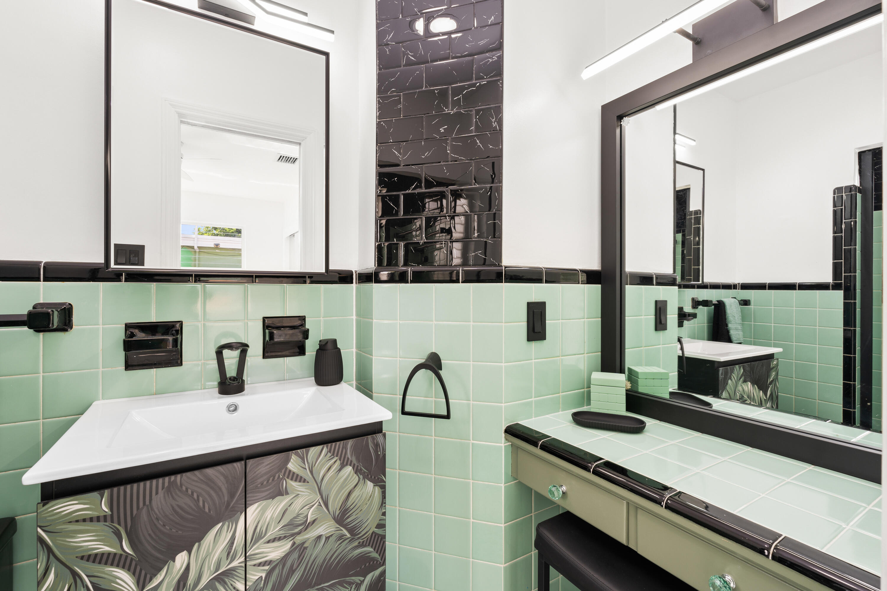 1428 N M, Lake Worth FL 33460