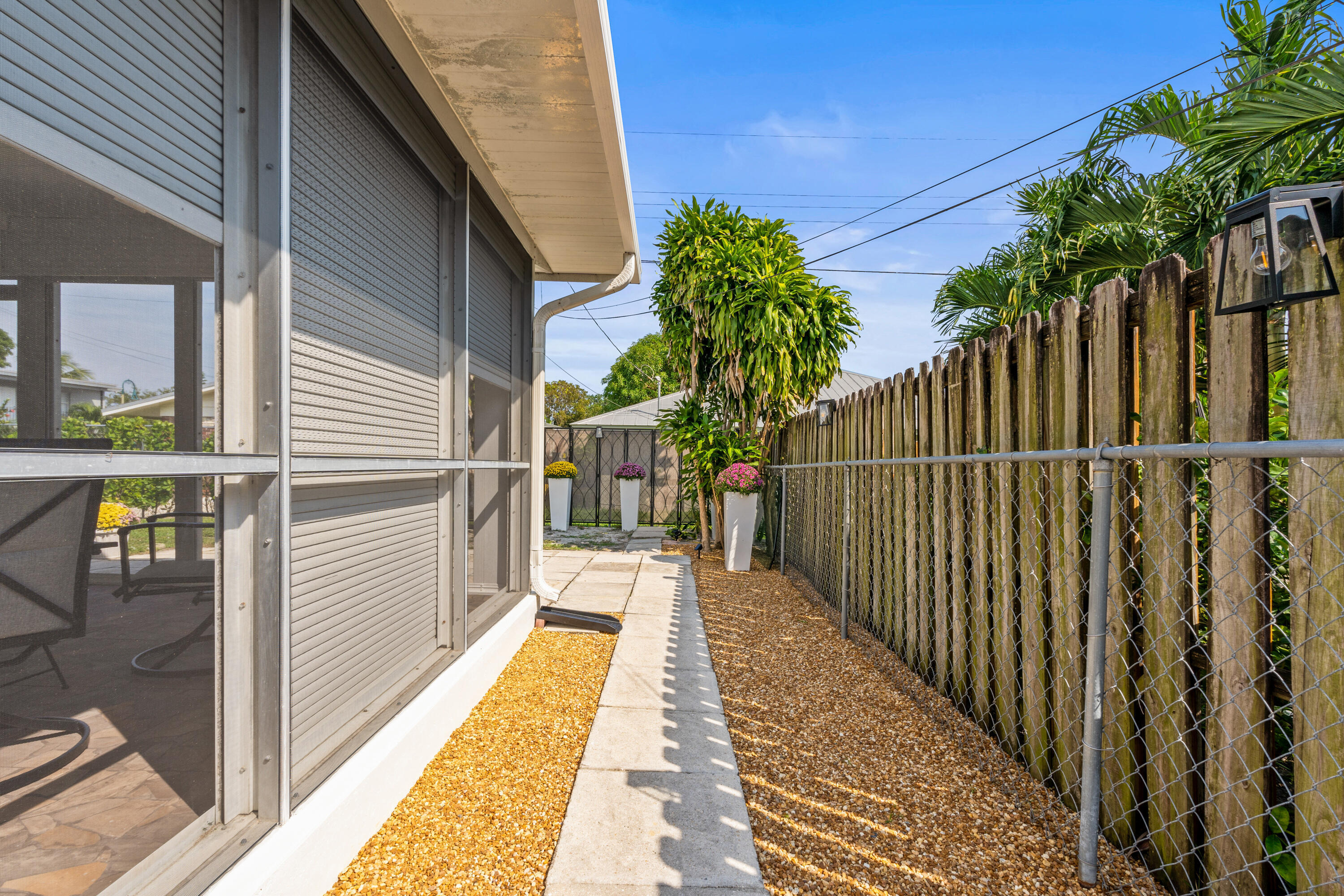 1428 N M, Lake Worth FL 33460