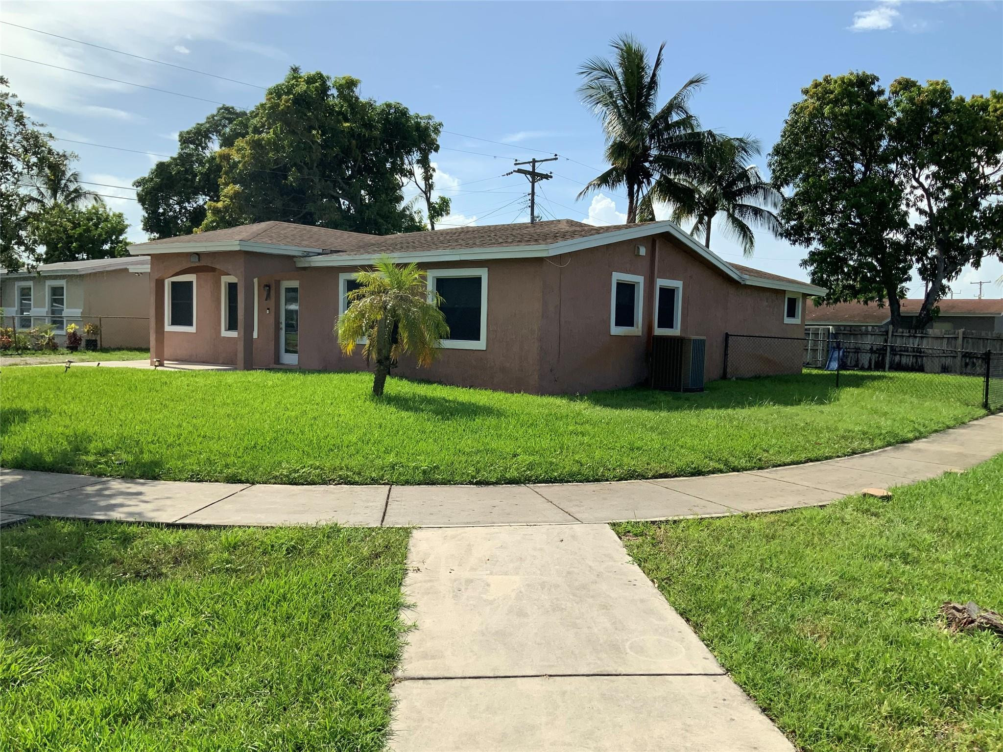 3301 NW 17th, Lauderhill FL 33311