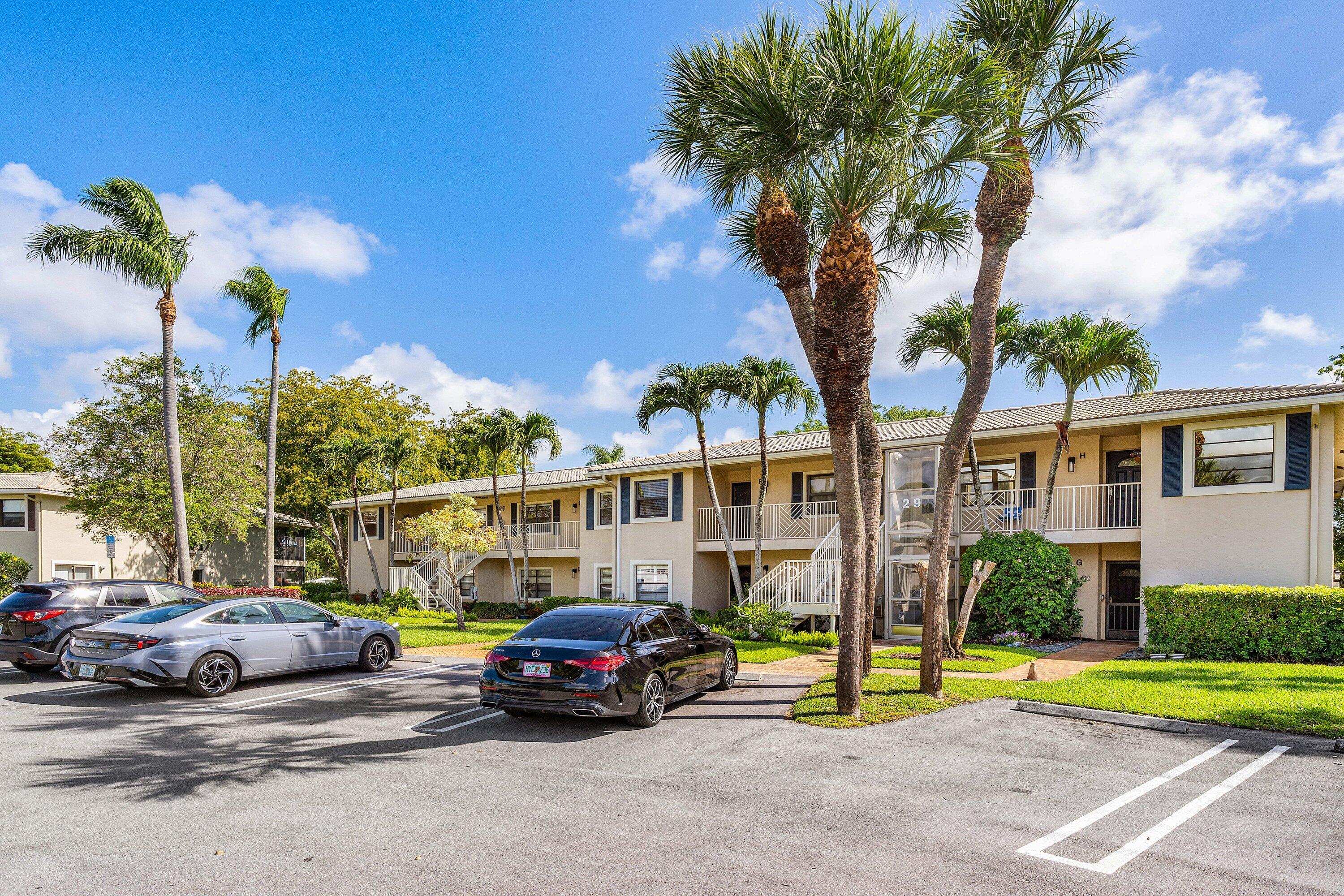 29 Stratford #B, Boynton Beach FL 33436