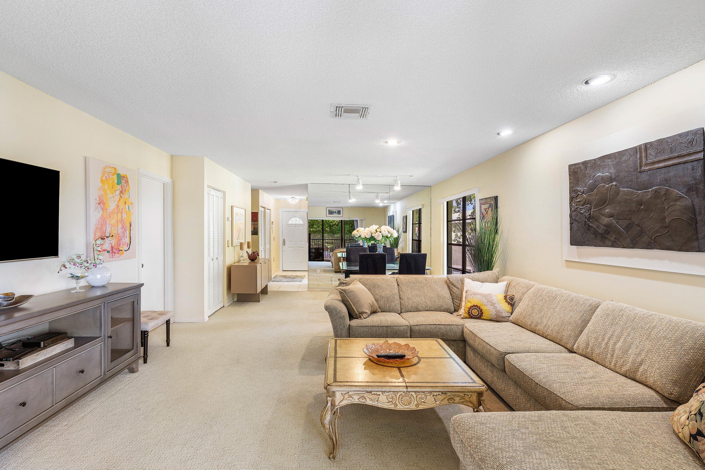 29 Stratford #B, Boynton Beach FL 33436