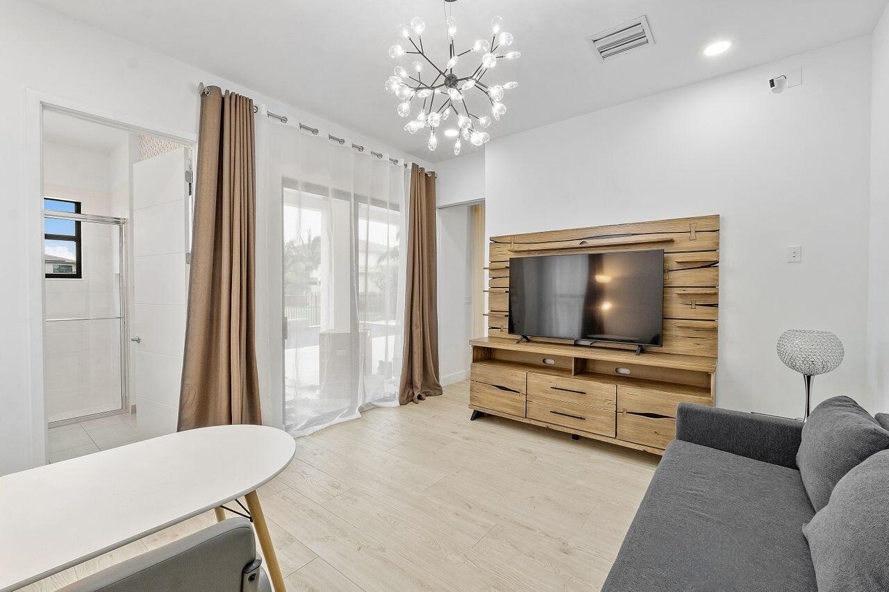 17057 Watersprite Lakes, Boca Raton FL 33496