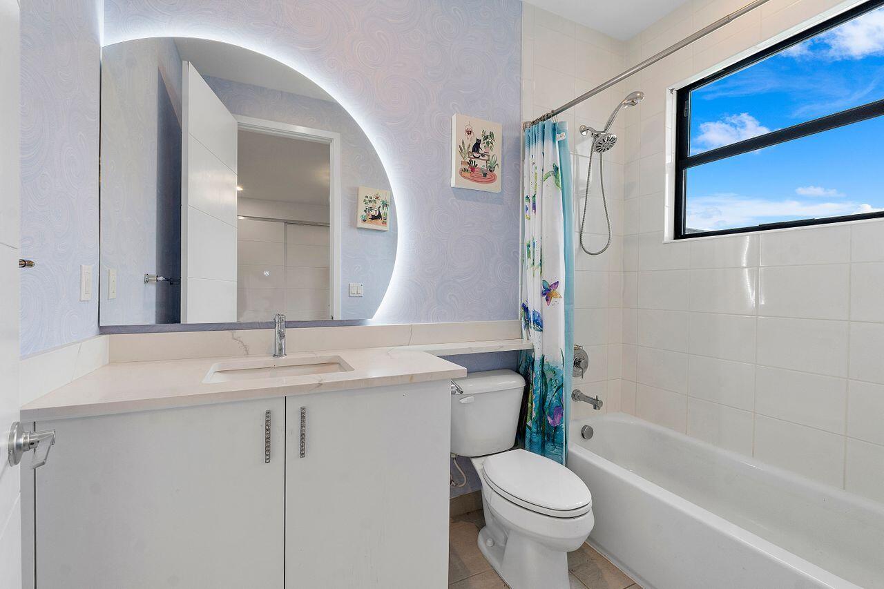 17057 Watersprite Lakes, Boca Raton FL 33496