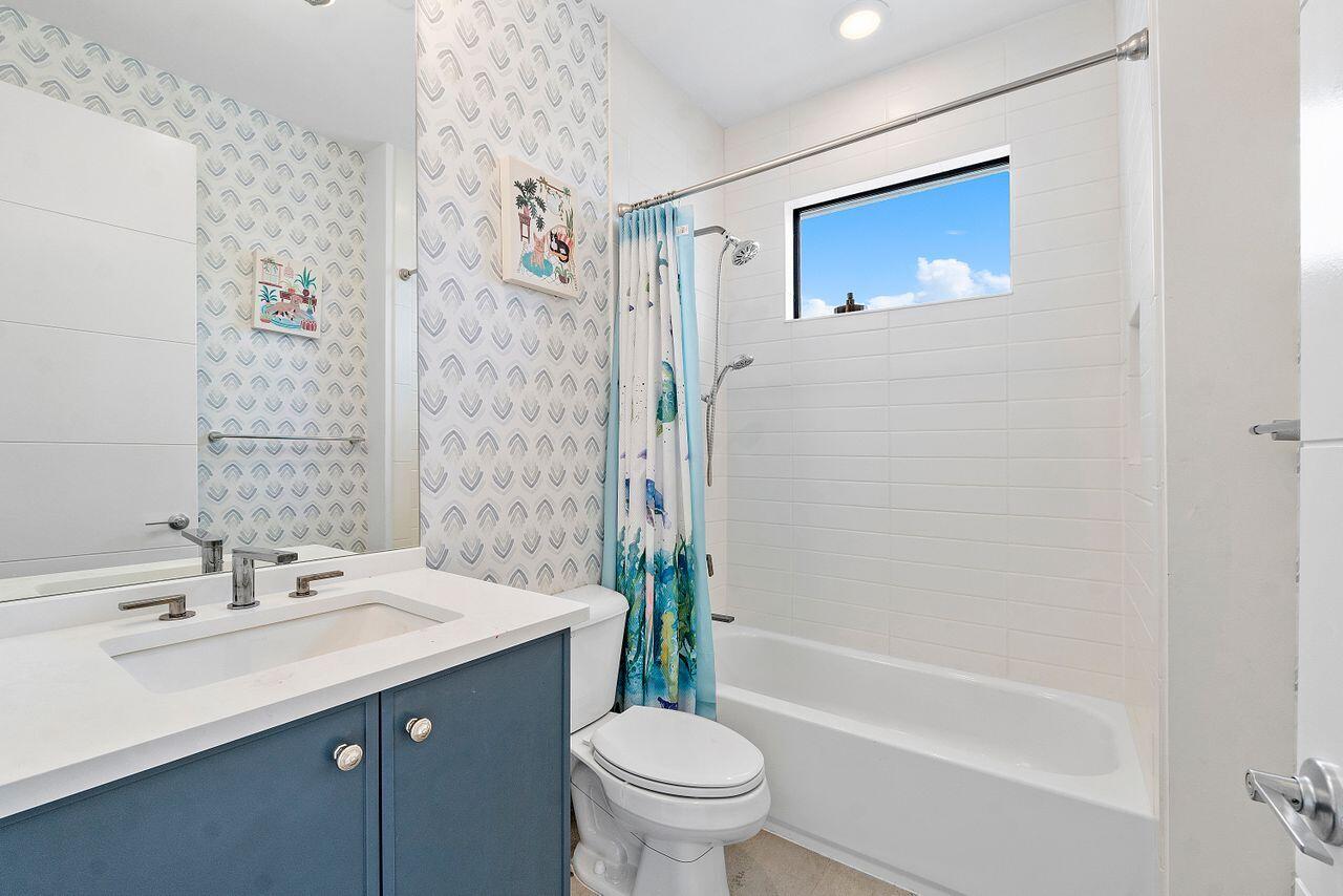 17057 Watersprite Lakes, Boca Raton FL 33496