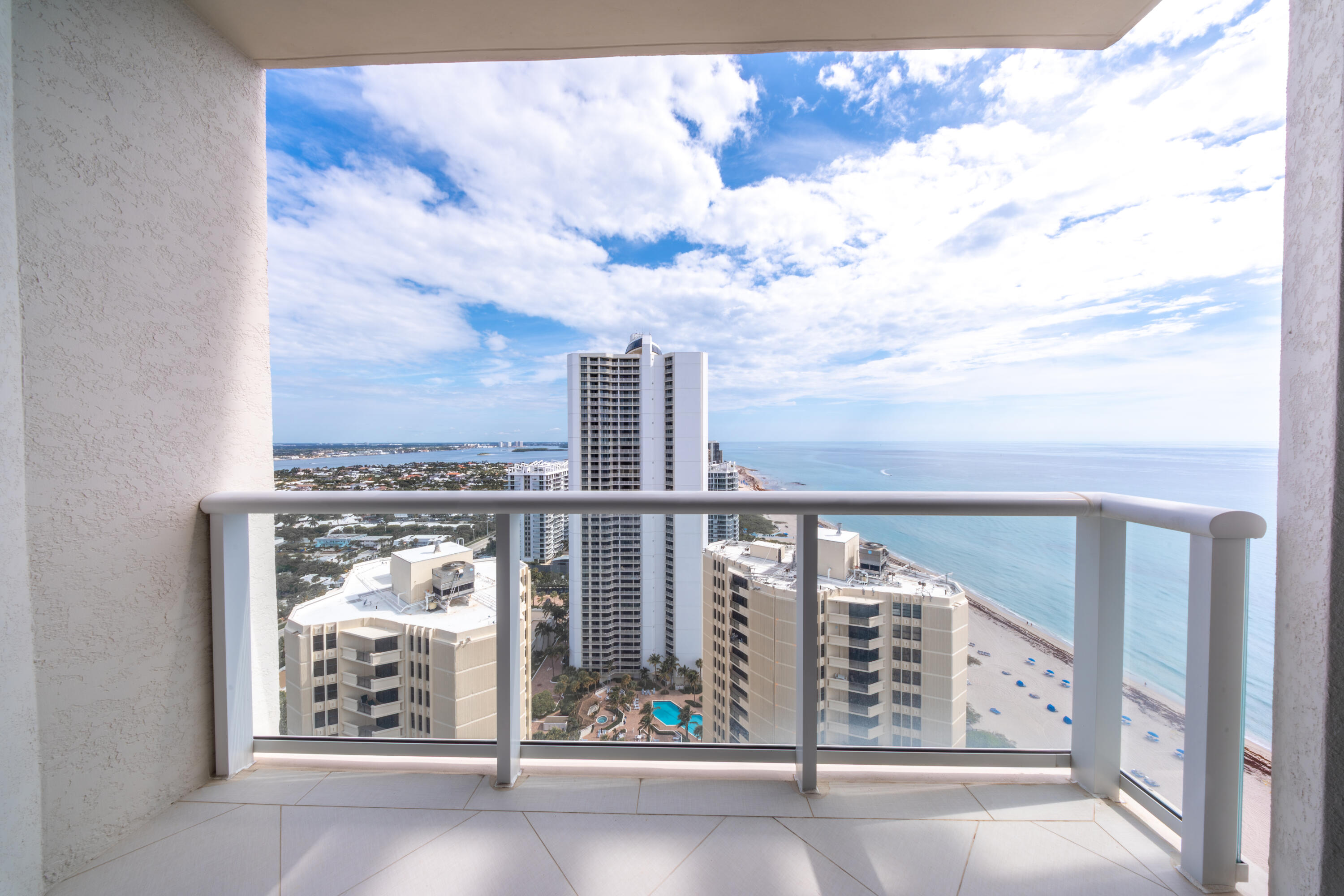 2700 N Ocean #2501a, Riviera Beach FL 33404