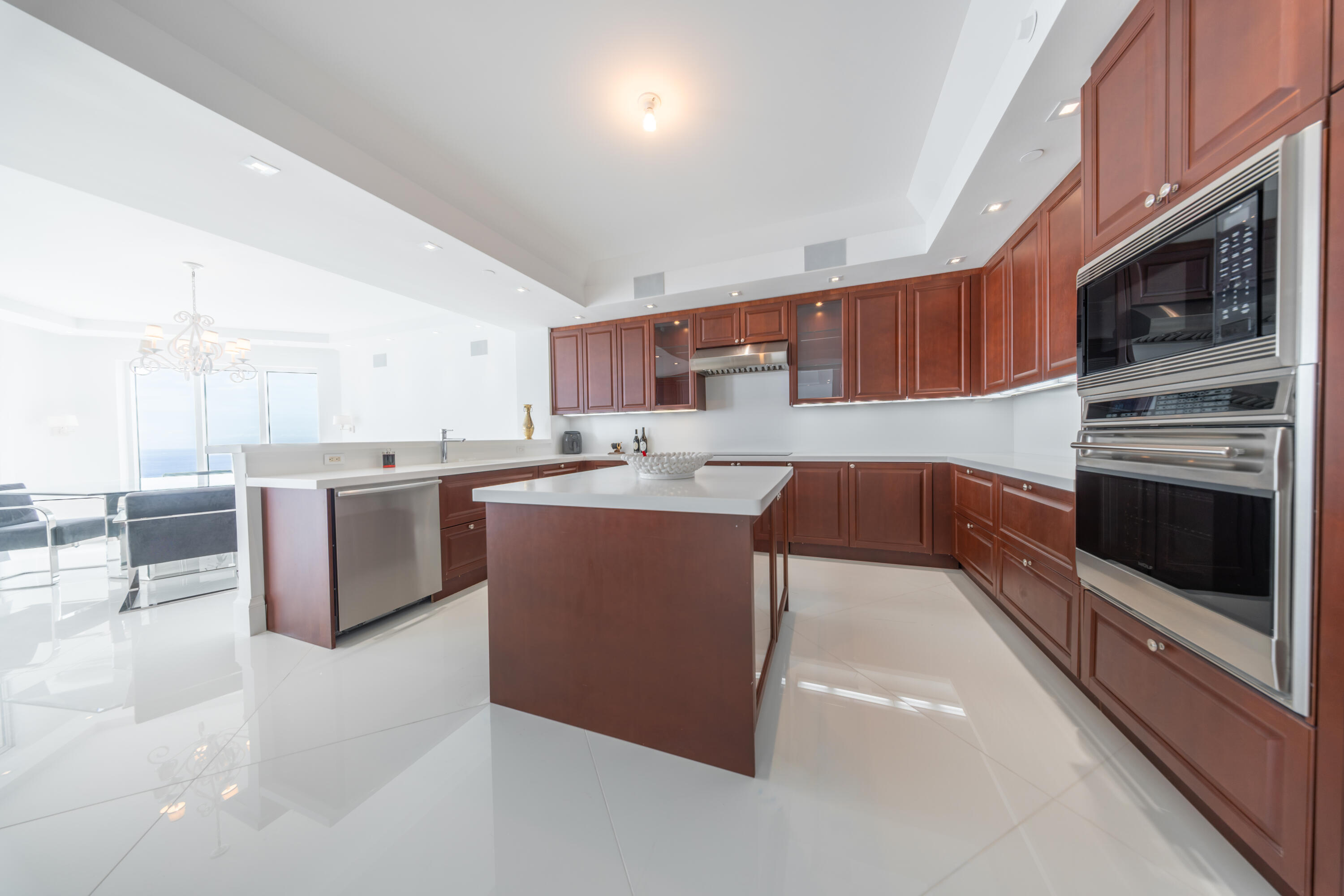 2700 N Ocean #2501a, Riviera Beach FL 33404