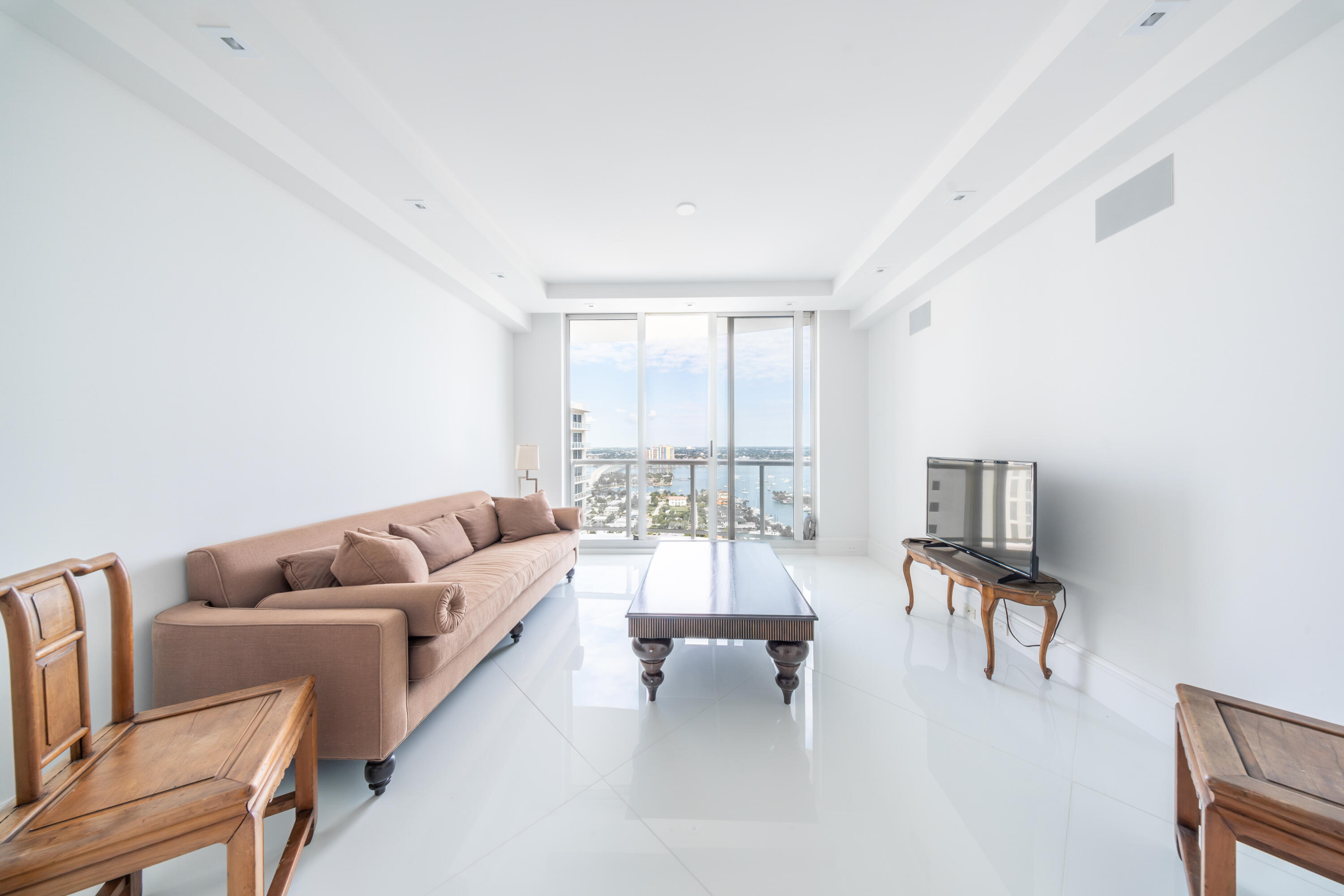 2700 N Ocean #2501a, Riviera Beach FL 33404