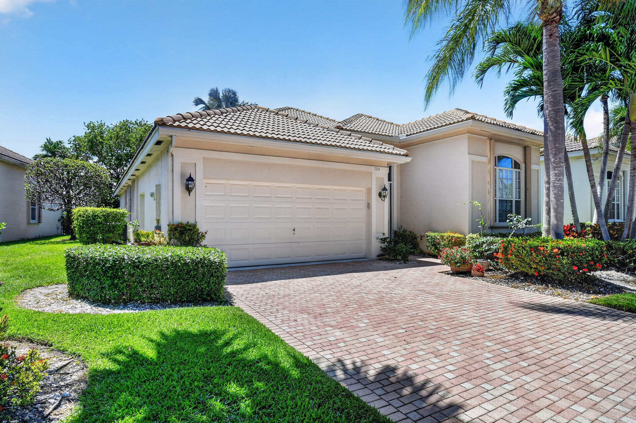 109 Palm, Atlantis FL 33462
