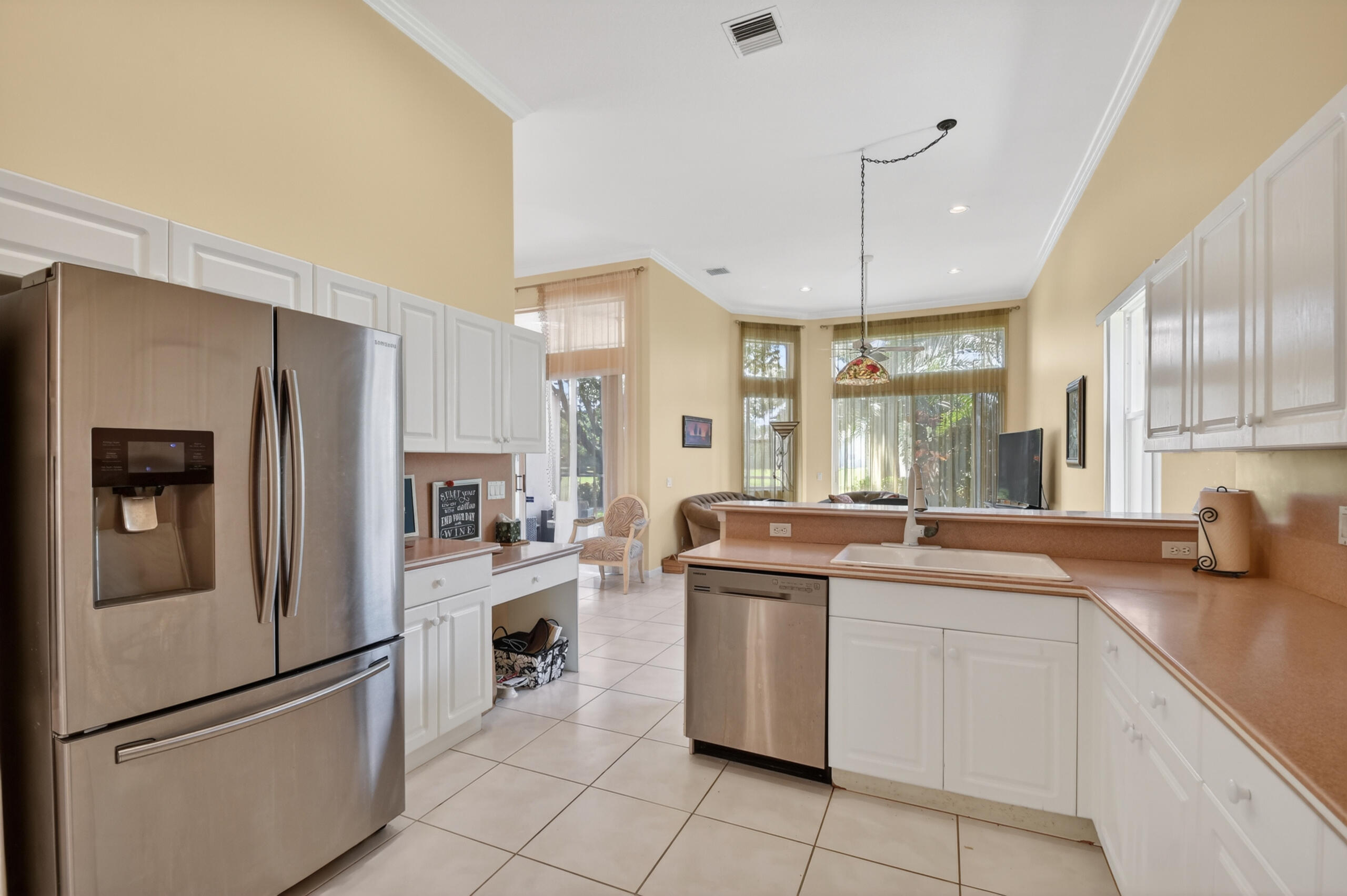 109 Palm, Atlantis FL 33462