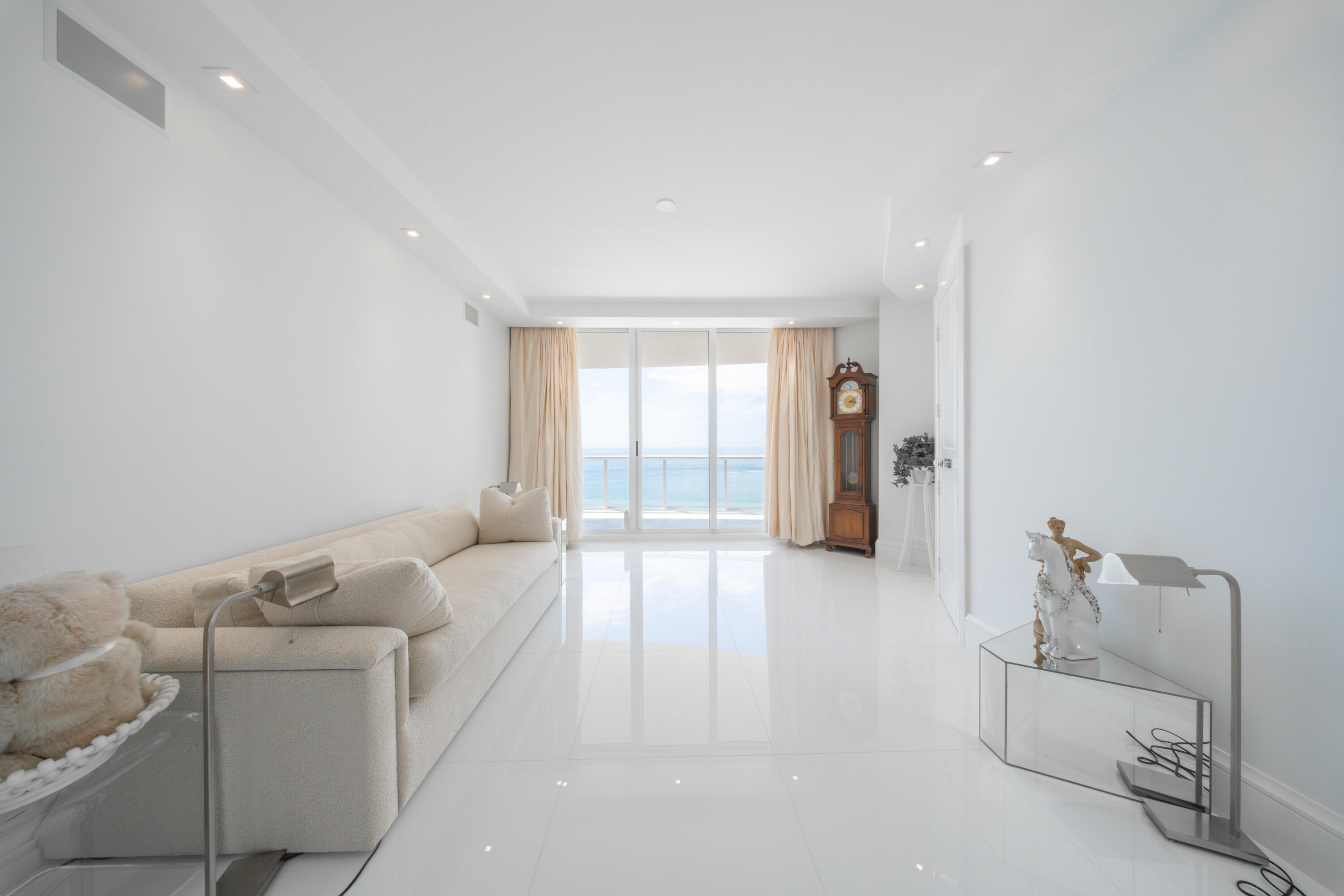 2700 N Ocean #2503a, Riviera Beach FL 33404