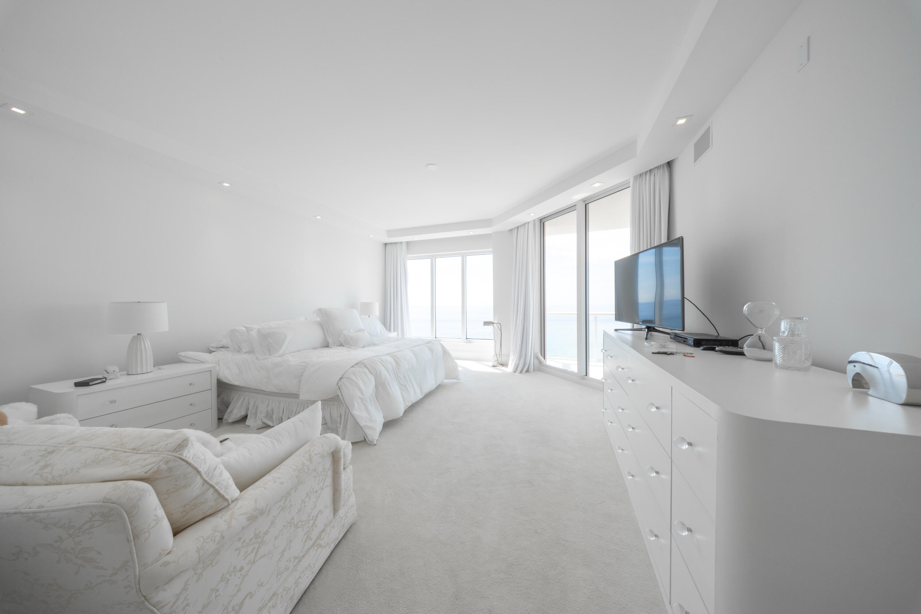 2700 N Ocean #2503a, Riviera Beach FL 33404