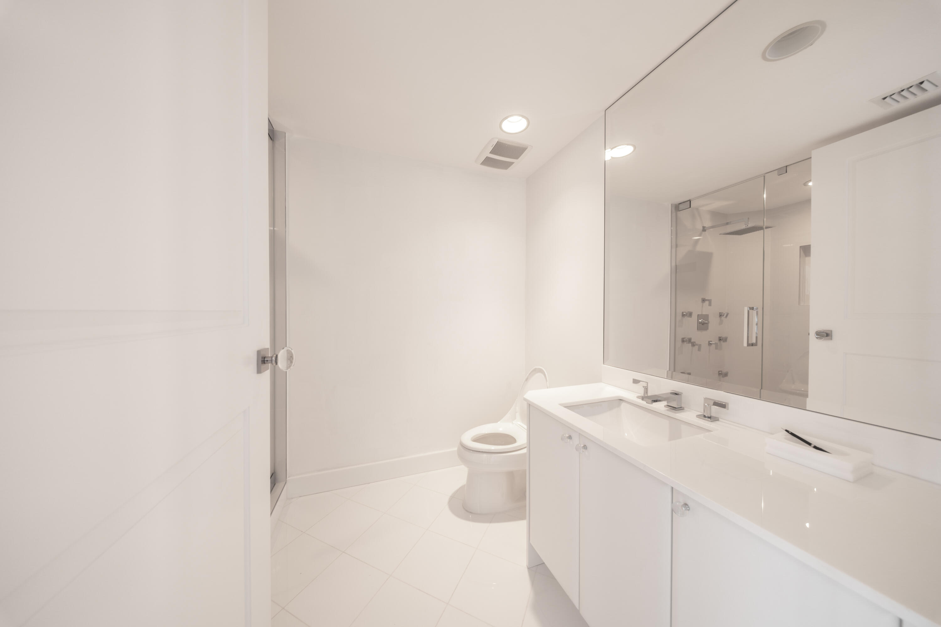 2700 N Ocean #2503a, Riviera Beach FL 33404