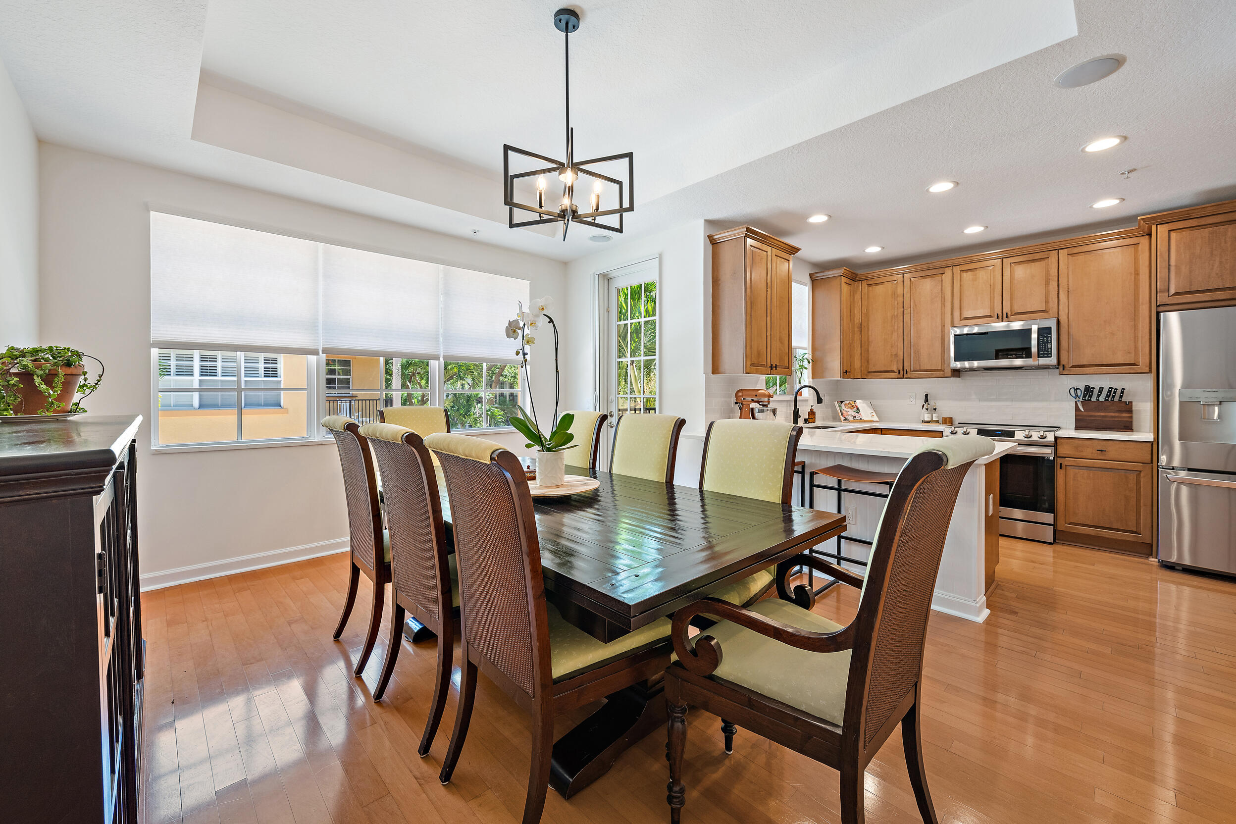 2502 Gardens, Palm Beach Gardens FL 33410