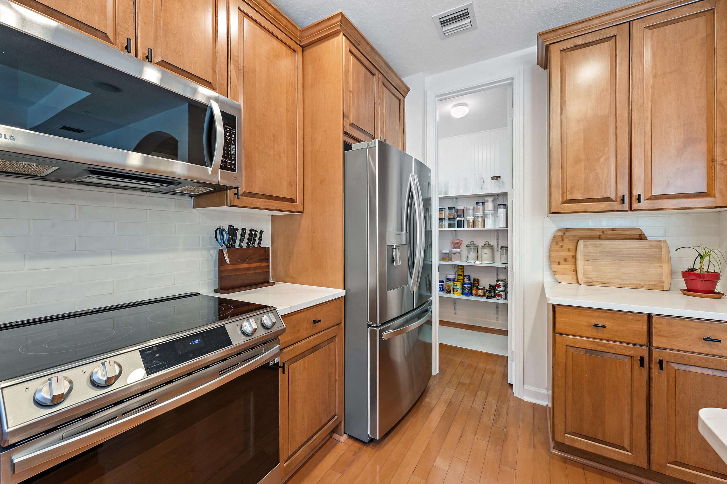 2502 Gardens, Palm Beach Gardens FL 33410