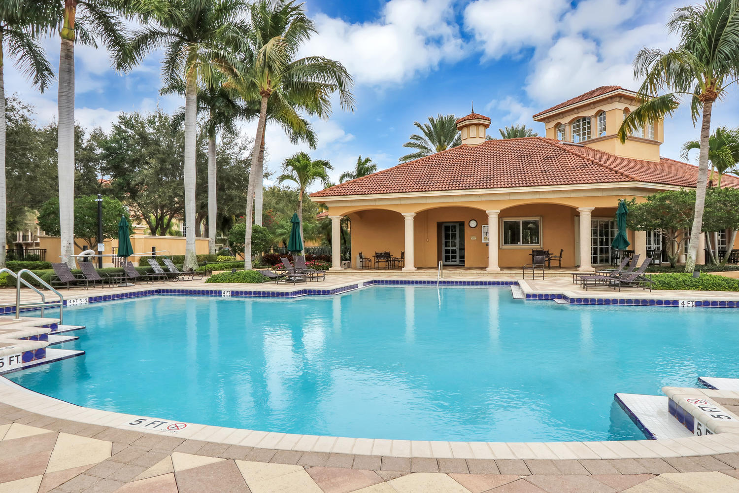 2502 Gardens, Palm Beach Gardens FL 33410