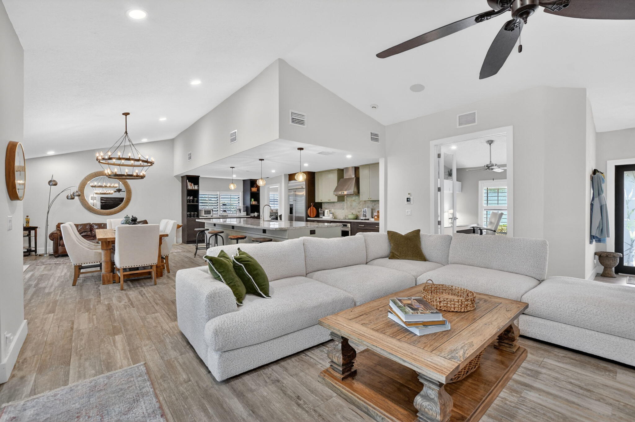 10221 Harbourtown, Boca Raton FL 33498