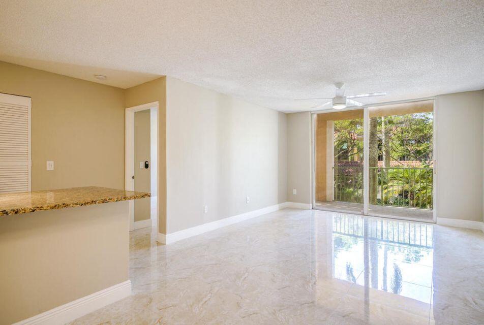 140 Yacht Club #206, Hypoluxo FL 33462