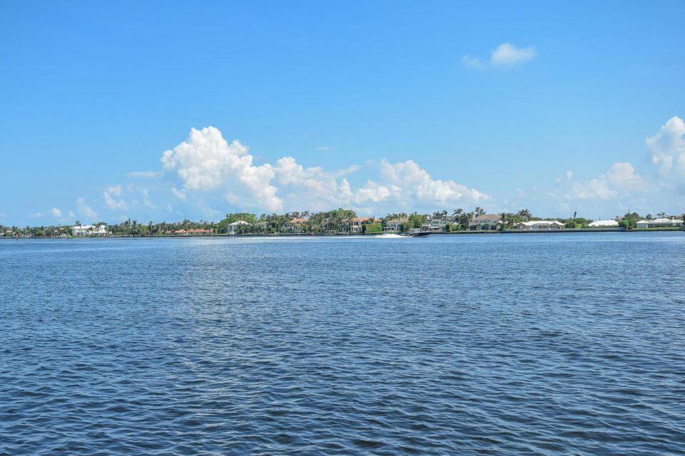 140 Yacht Club #206, Hypoluxo FL 33462