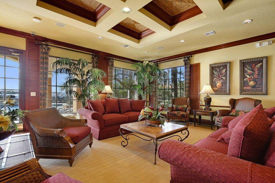 140 Yacht Club #206, Hypoluxo FL 33462