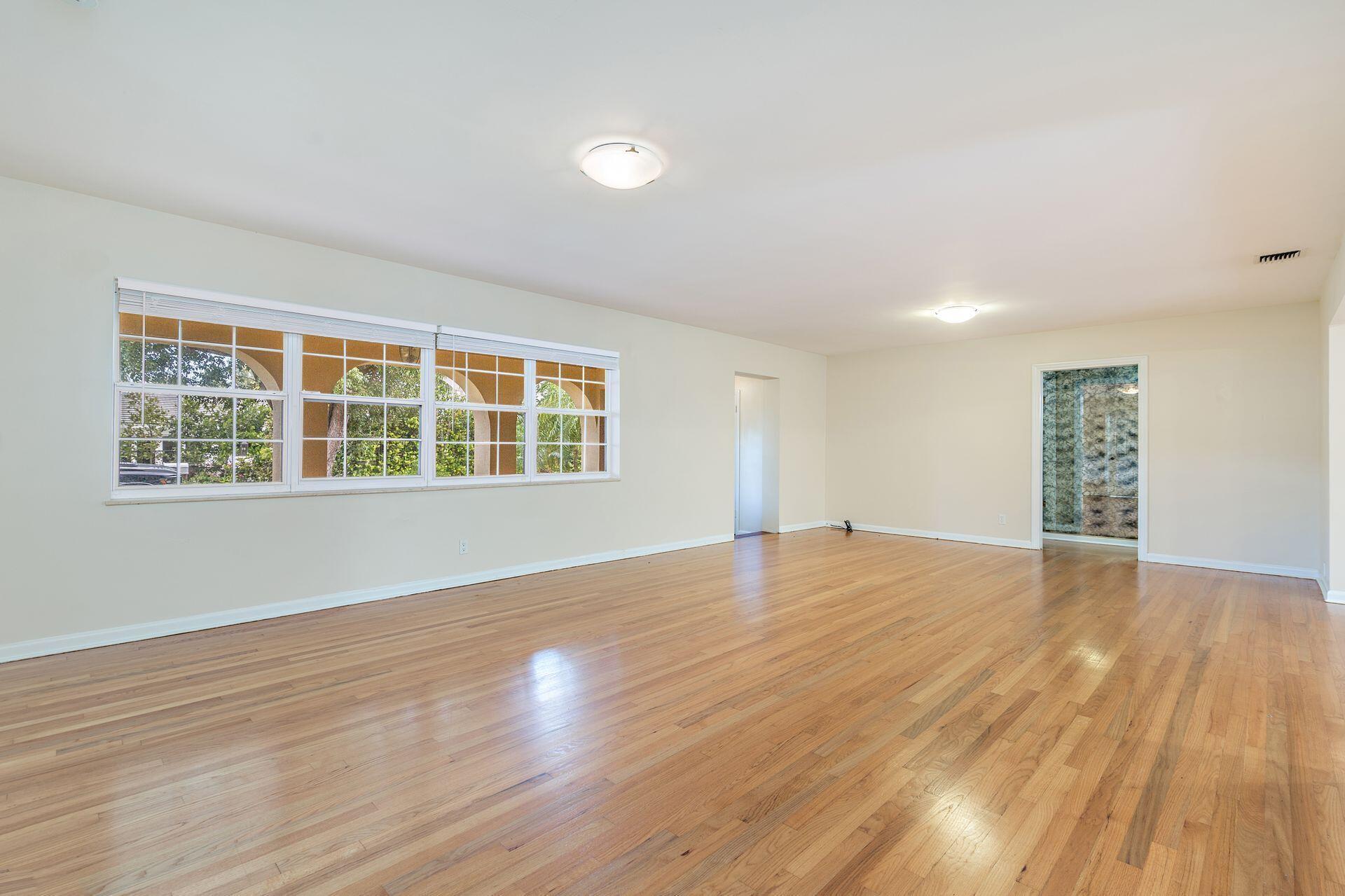 118 Linda, West Palm Beach FL 33405