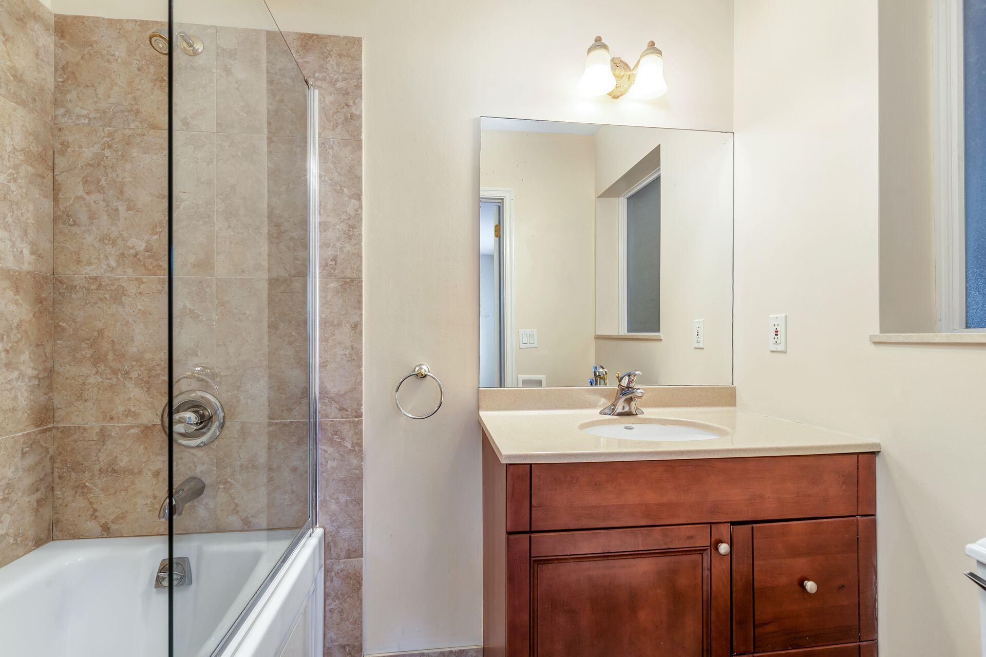 118 Linda, West Palm Beach FL 33405
