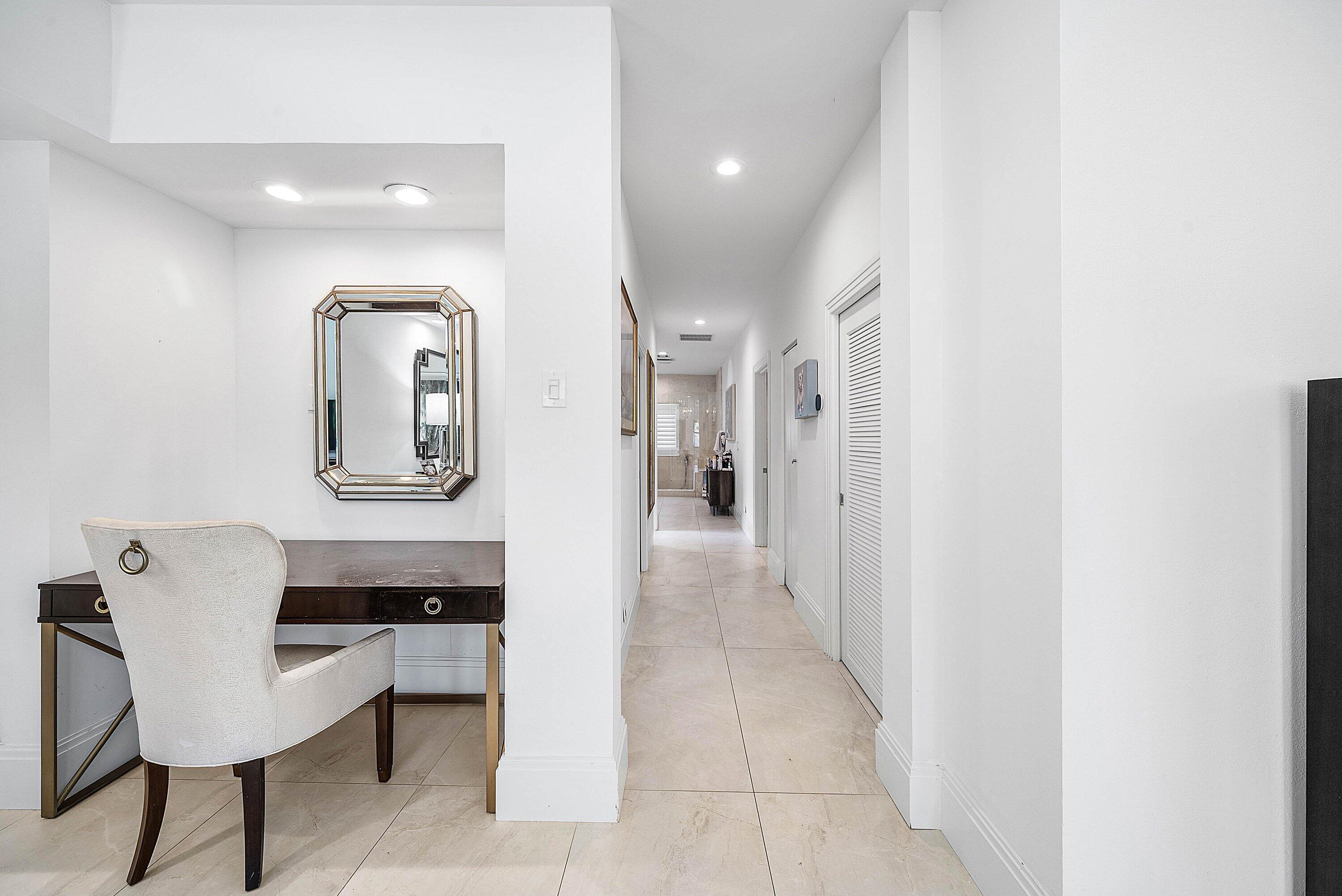 4976 Bocaire, Boca Raton FL 33487