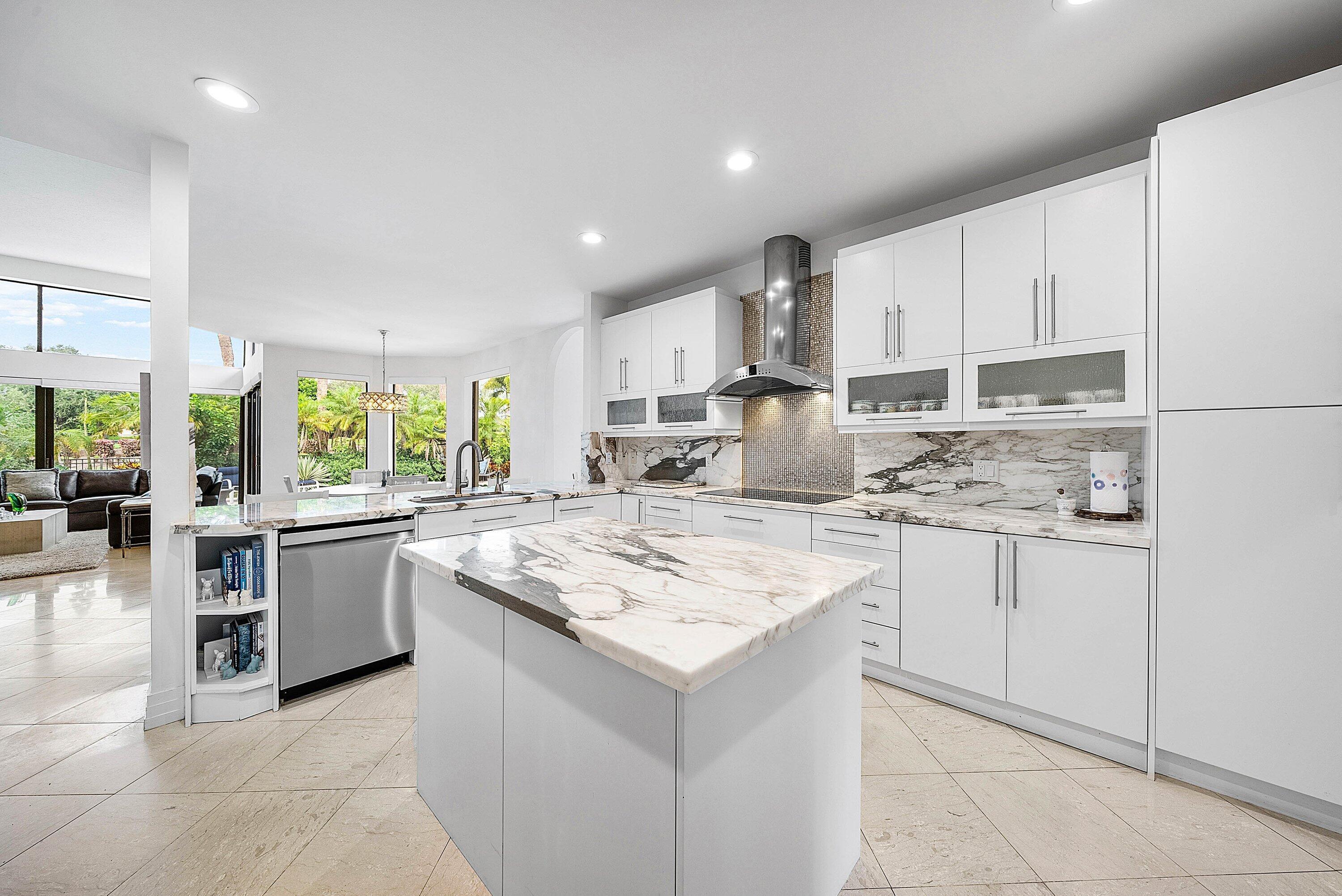 4976 Bocaire, Boca Raton FL 33487