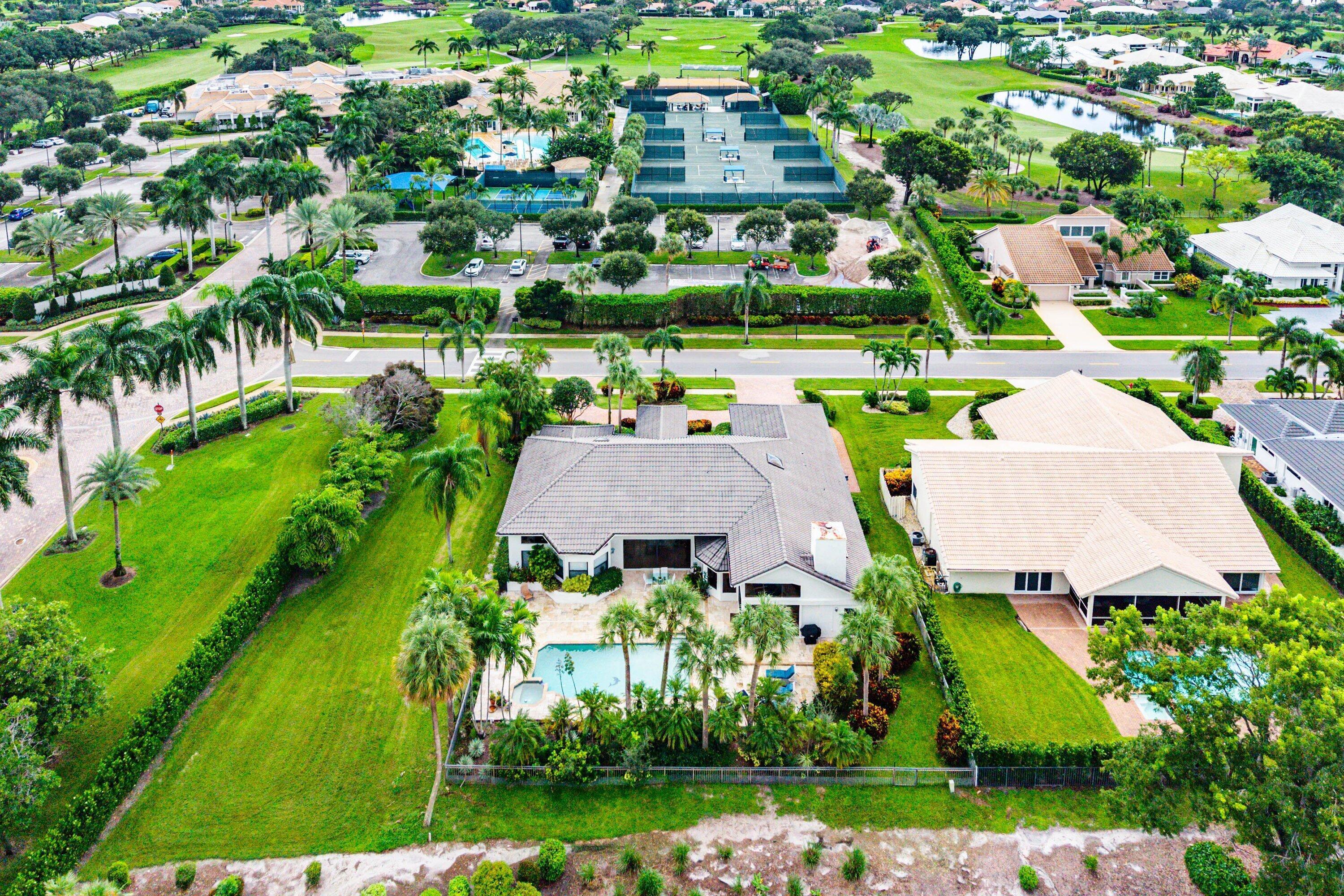 4976 Bocaire, Boca Raton FL 33487